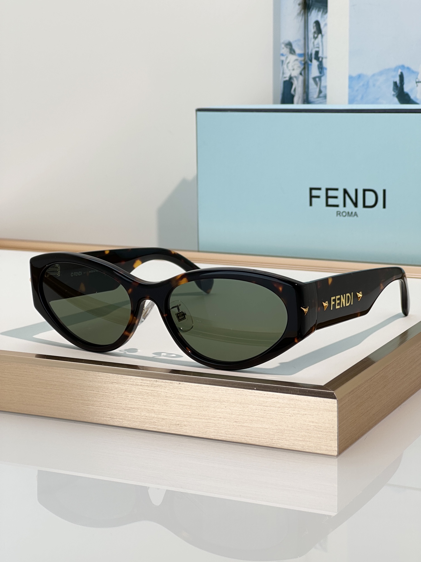 Designer Sunglasses FE40239I