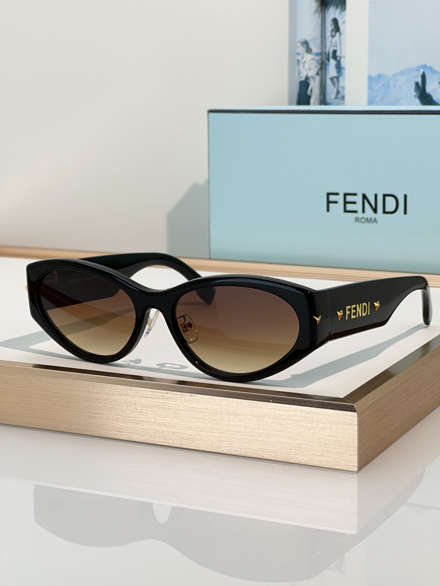 Designer Sunglasses FE40239I