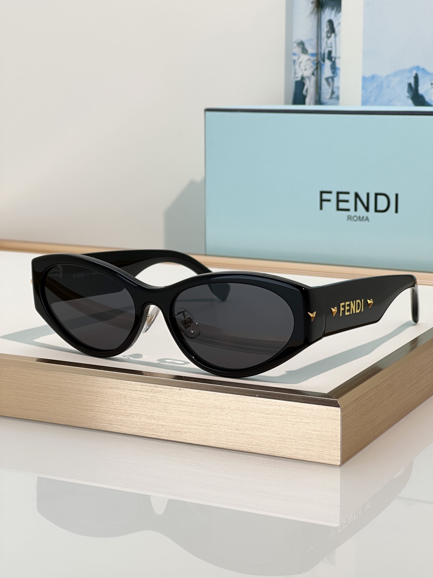 Designer Sunglasses FE40239I
