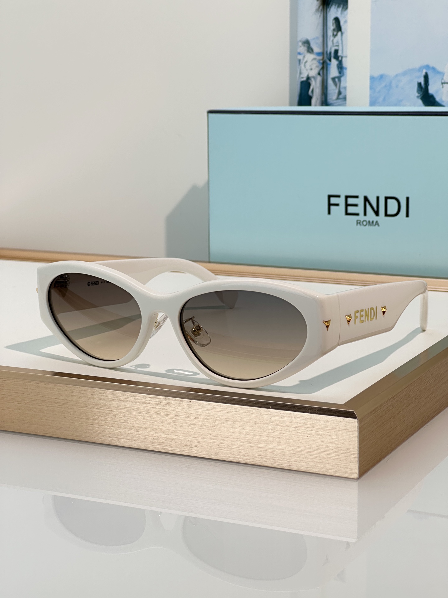 Designer Sunglasses FE40239I