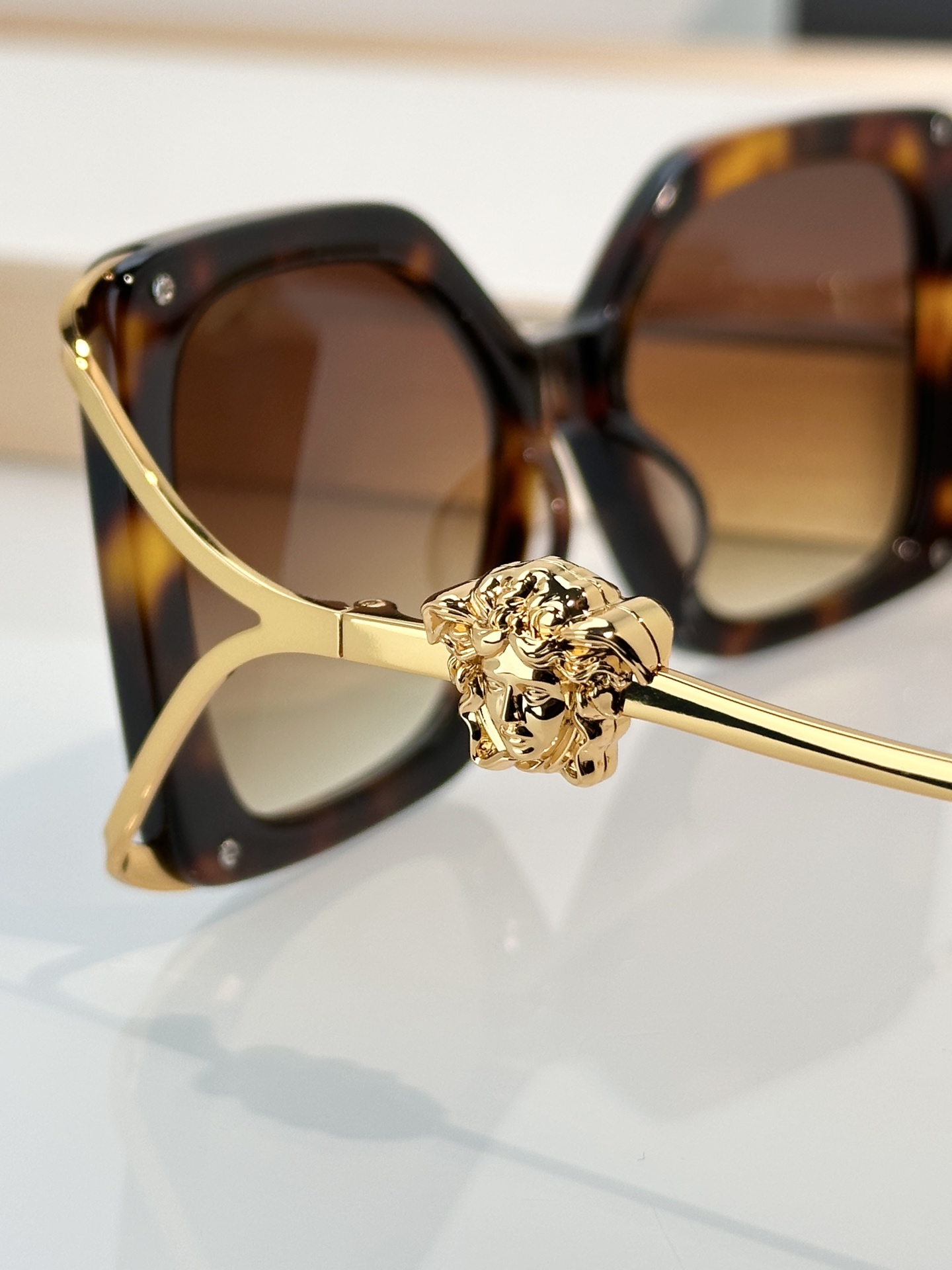 Designer Sunglasses VE4502U