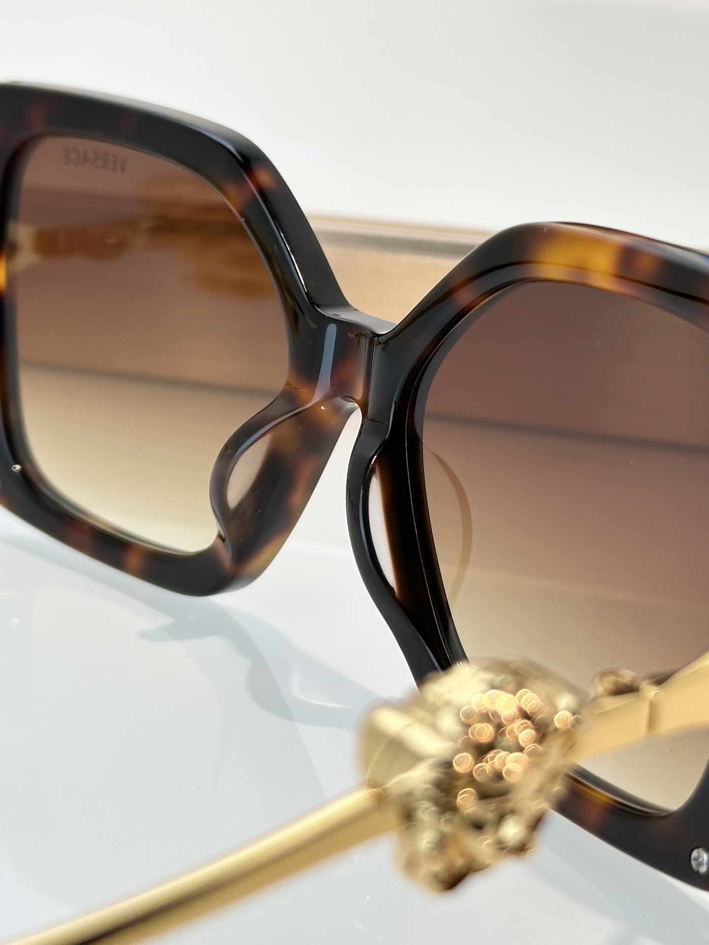 Designer Sunglasses VE4502U