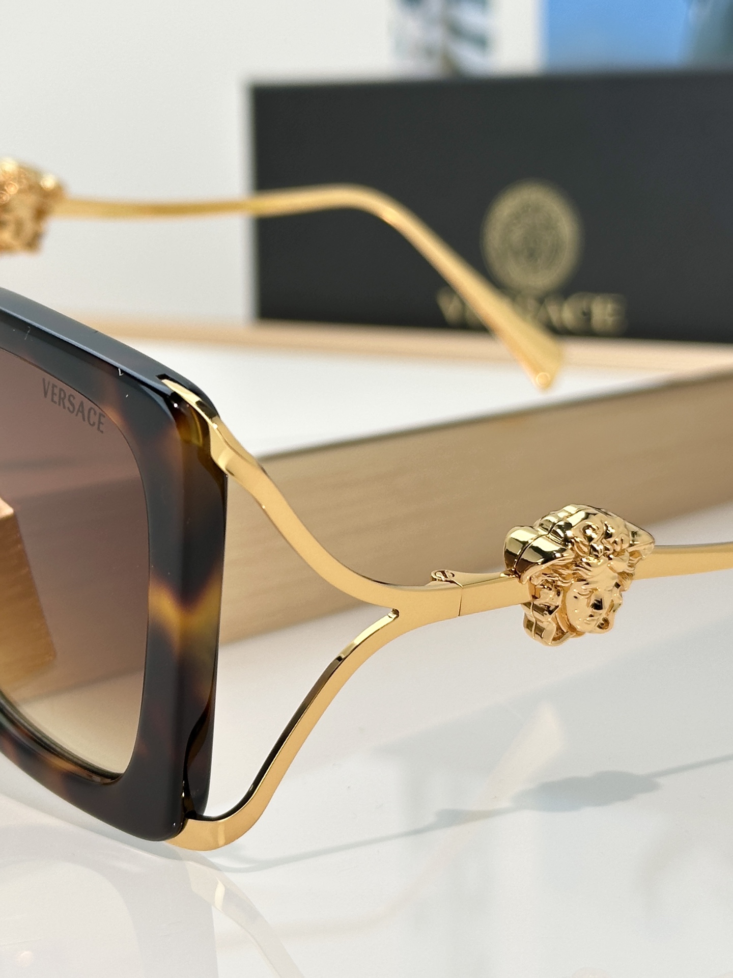 Designer Sunglasses VE4502U