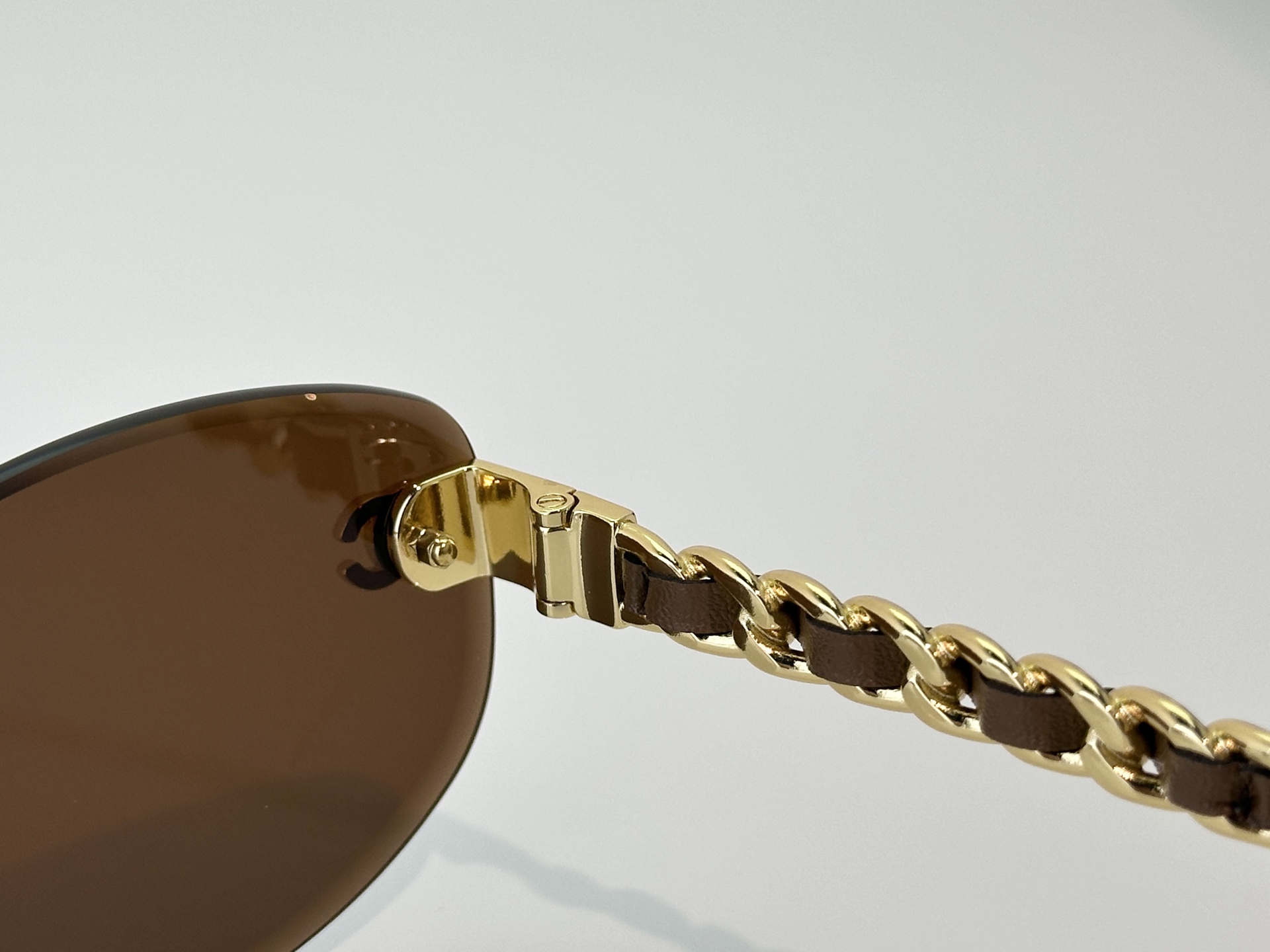 Chanel Sunglasses CH1913Q