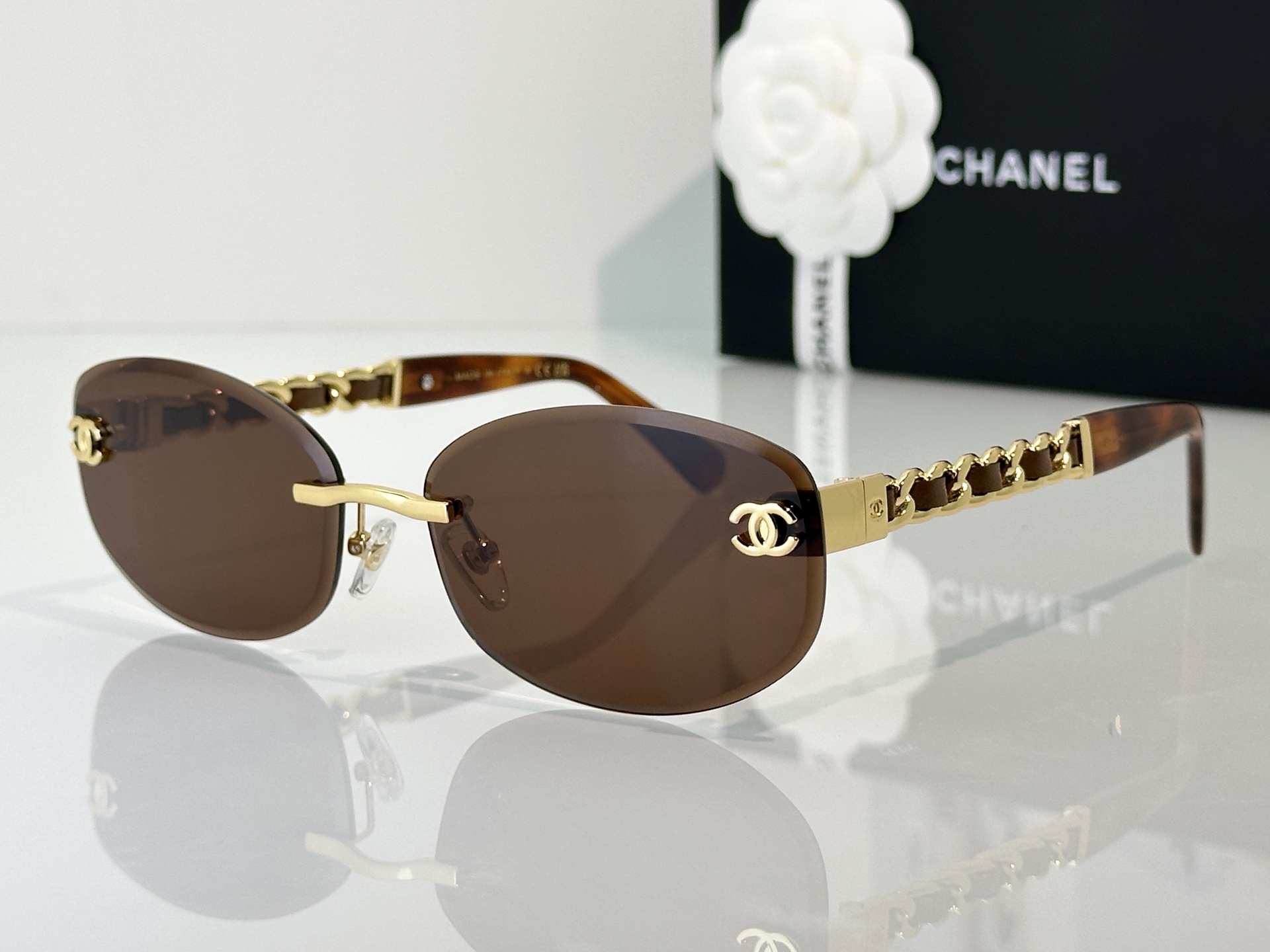 Chanel Sunglasses CH1913Q