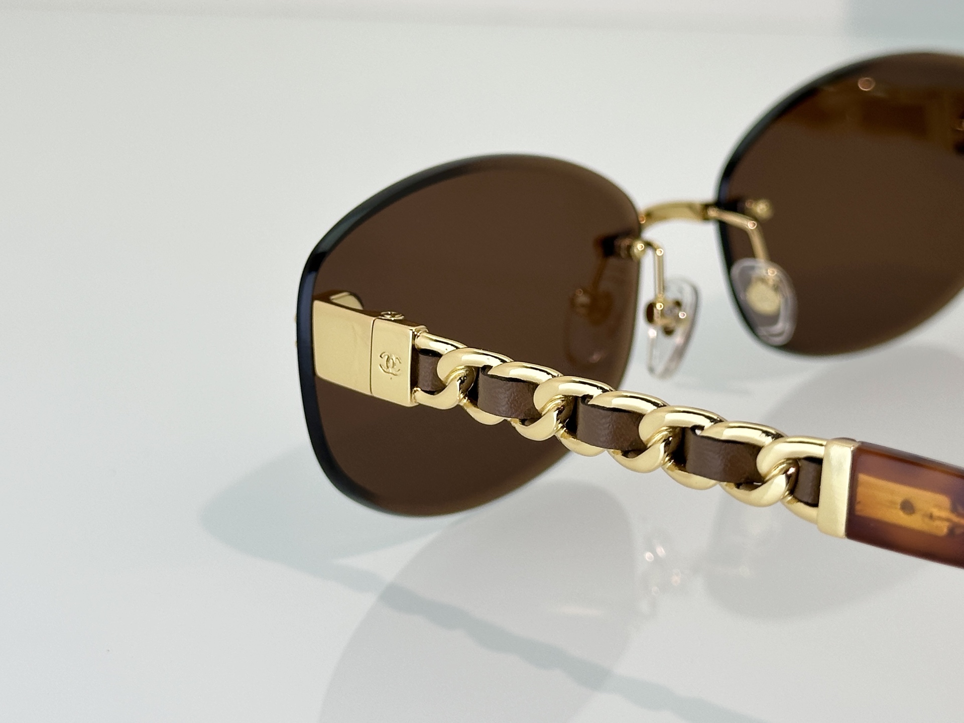 Chanel Sunglasses CH1913Q
