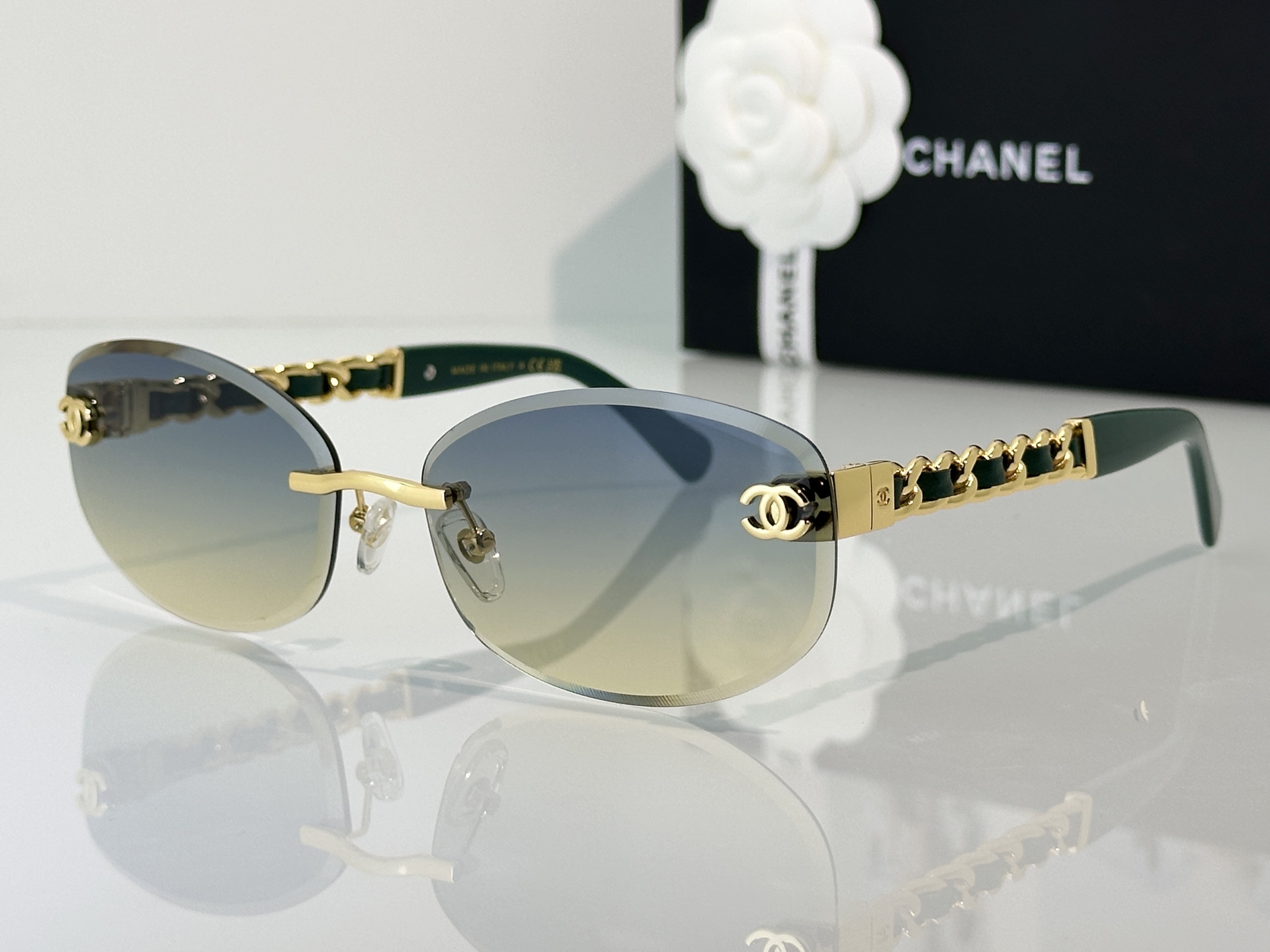 Chanel Sunglasses CH1913Q