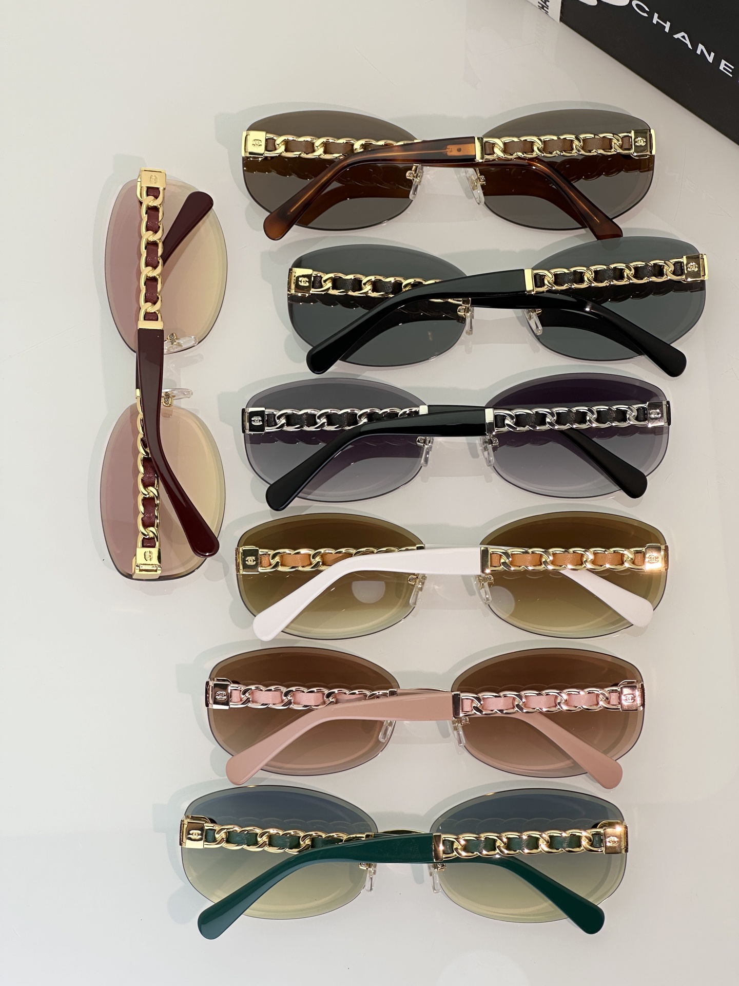 Chanel Sunglasses CH1913Q