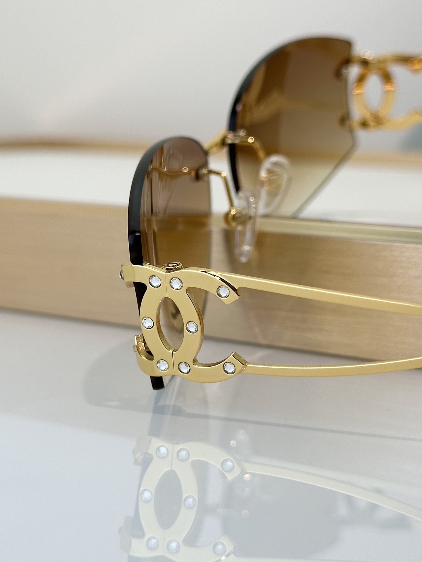 Chanel Sunglasses CH4087