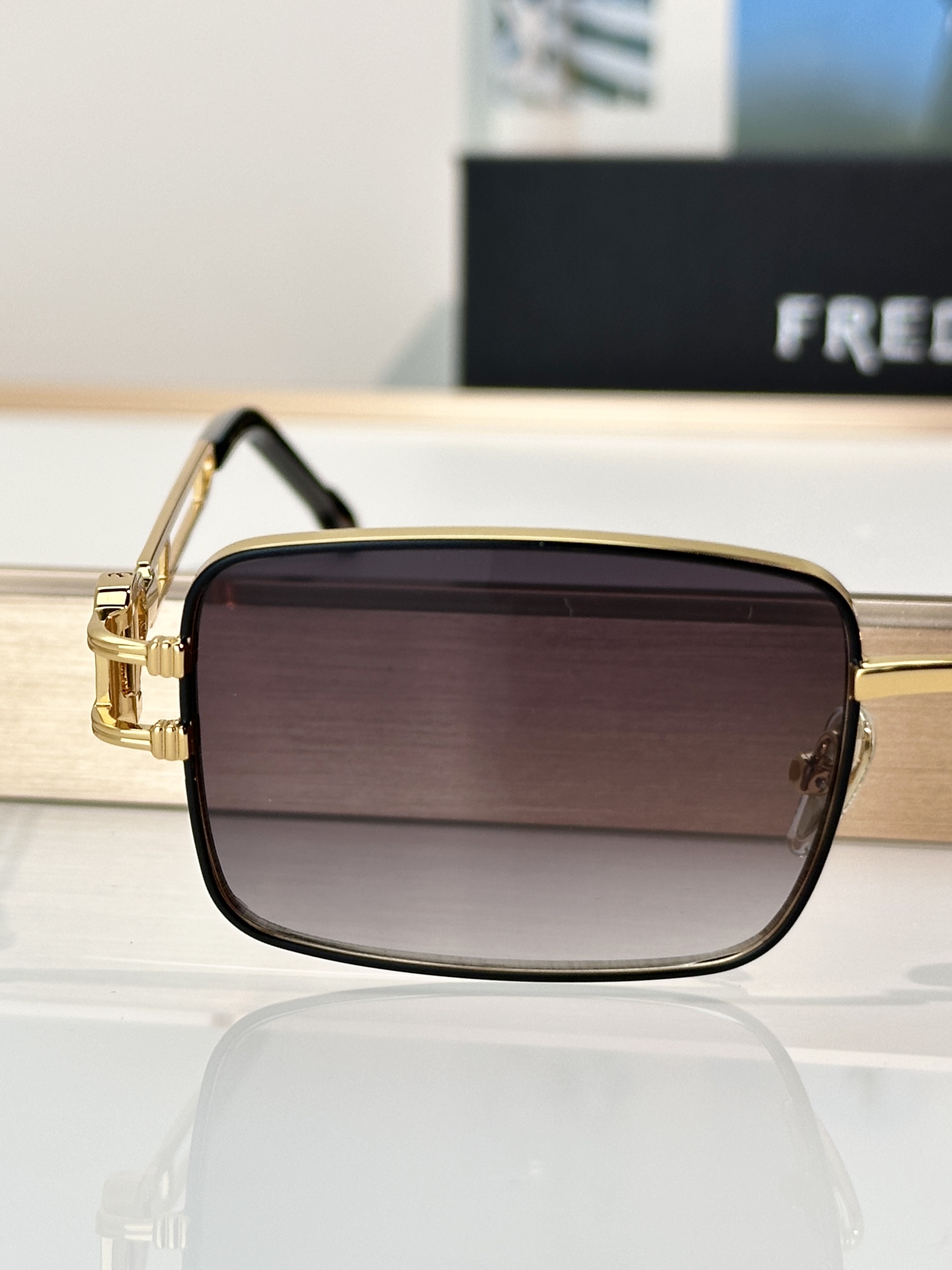 Designer Sunglasses FG57161U