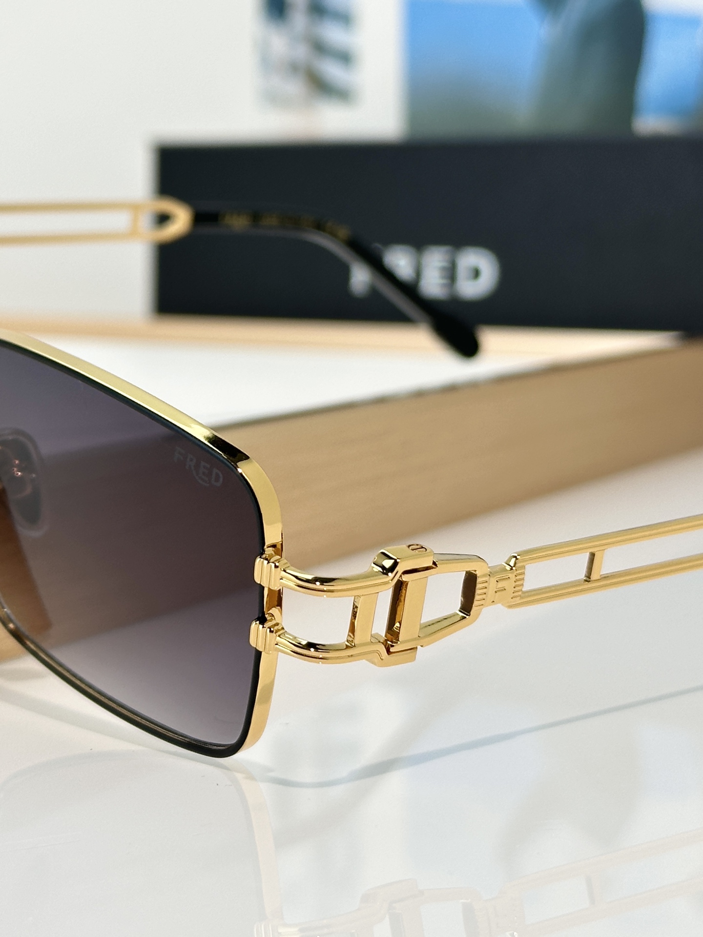 Designer Sunglasses FG57161U