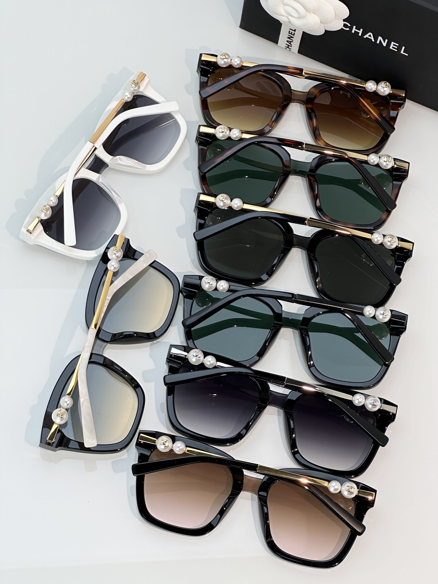 Chanel Sunglasses A95074