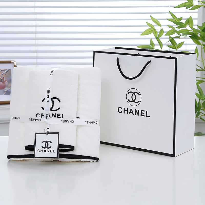 Chanel Luxury Designer Handbag Shoulder Crossbody Bag crafted in premium 2