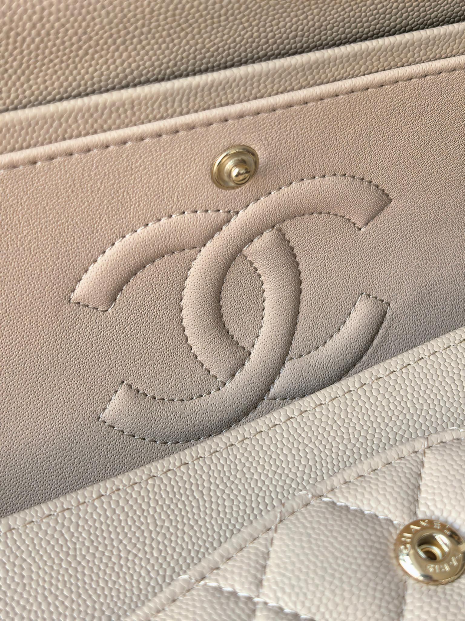 CHANEL Classic Flap bag