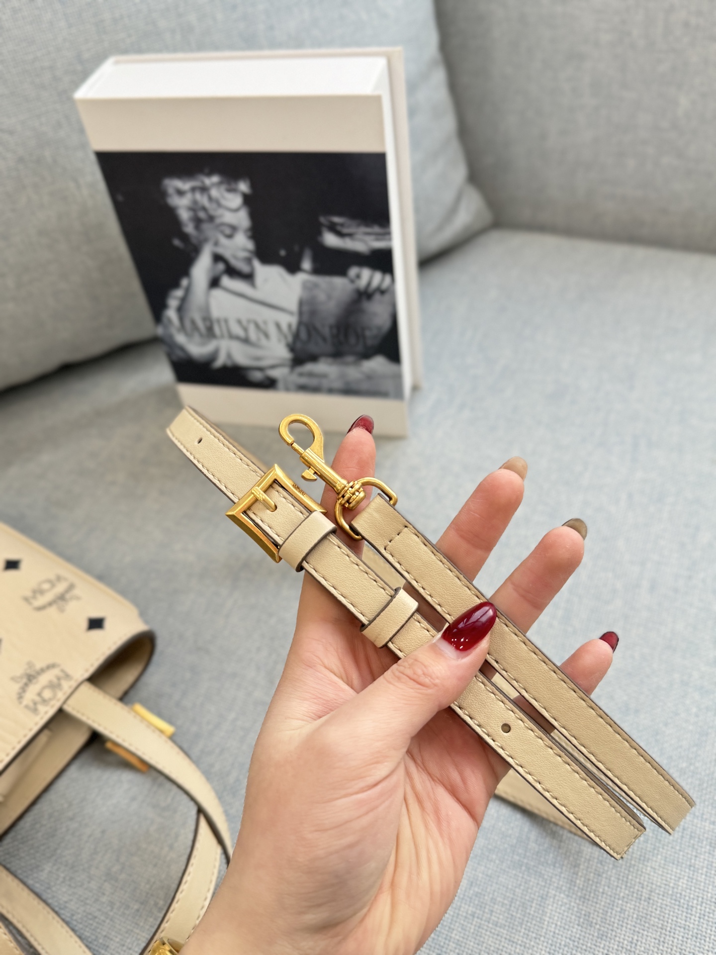 Miniatura 7
