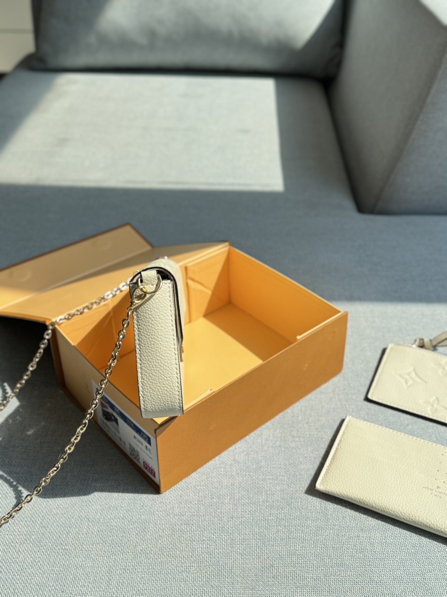 Alternative view of Crossbody Bag 11449