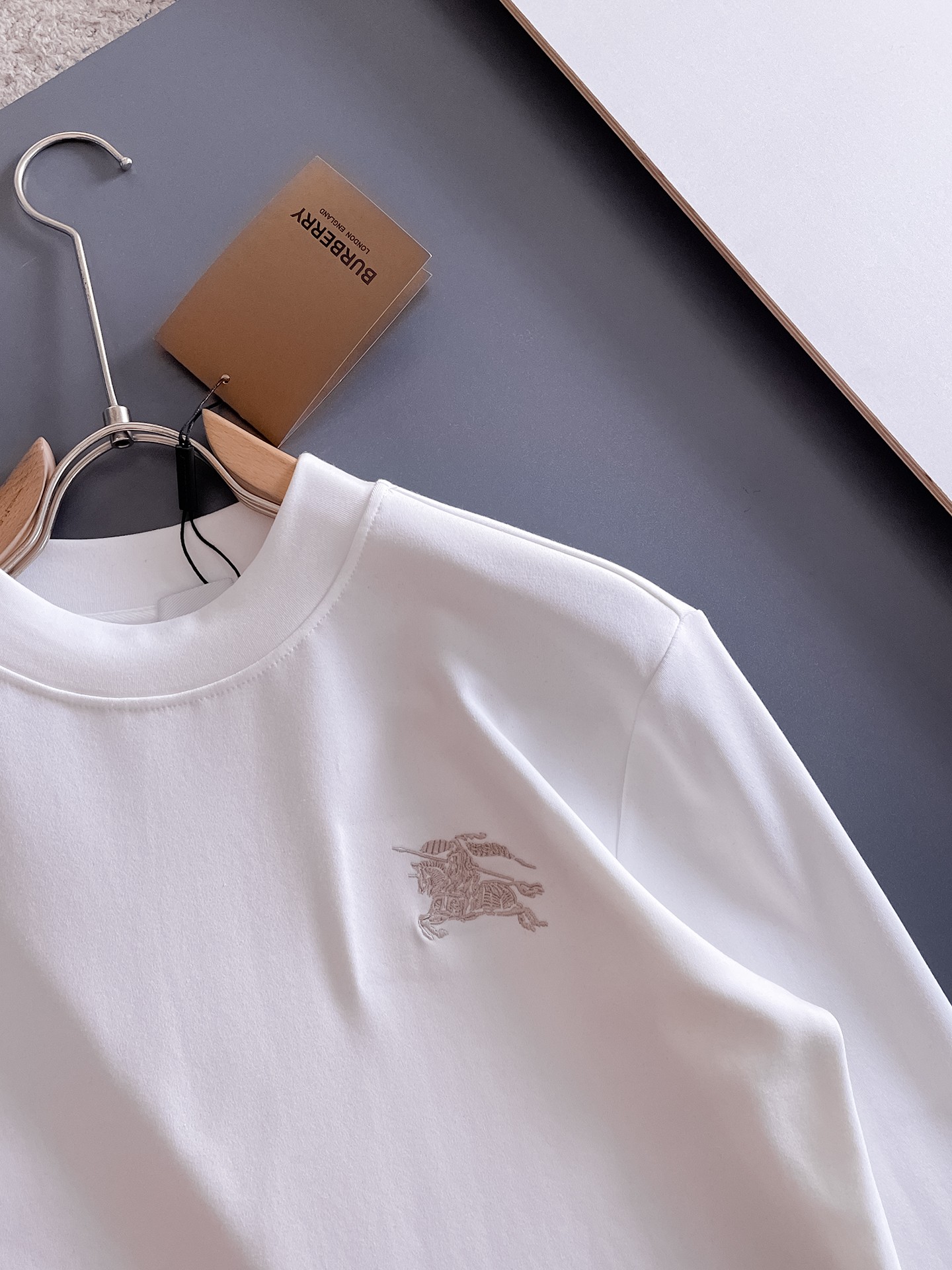 博柏利 Burberry 高定典藏名品高定成衣时装外套连衣裙衬衫T恤 #E477587E 2