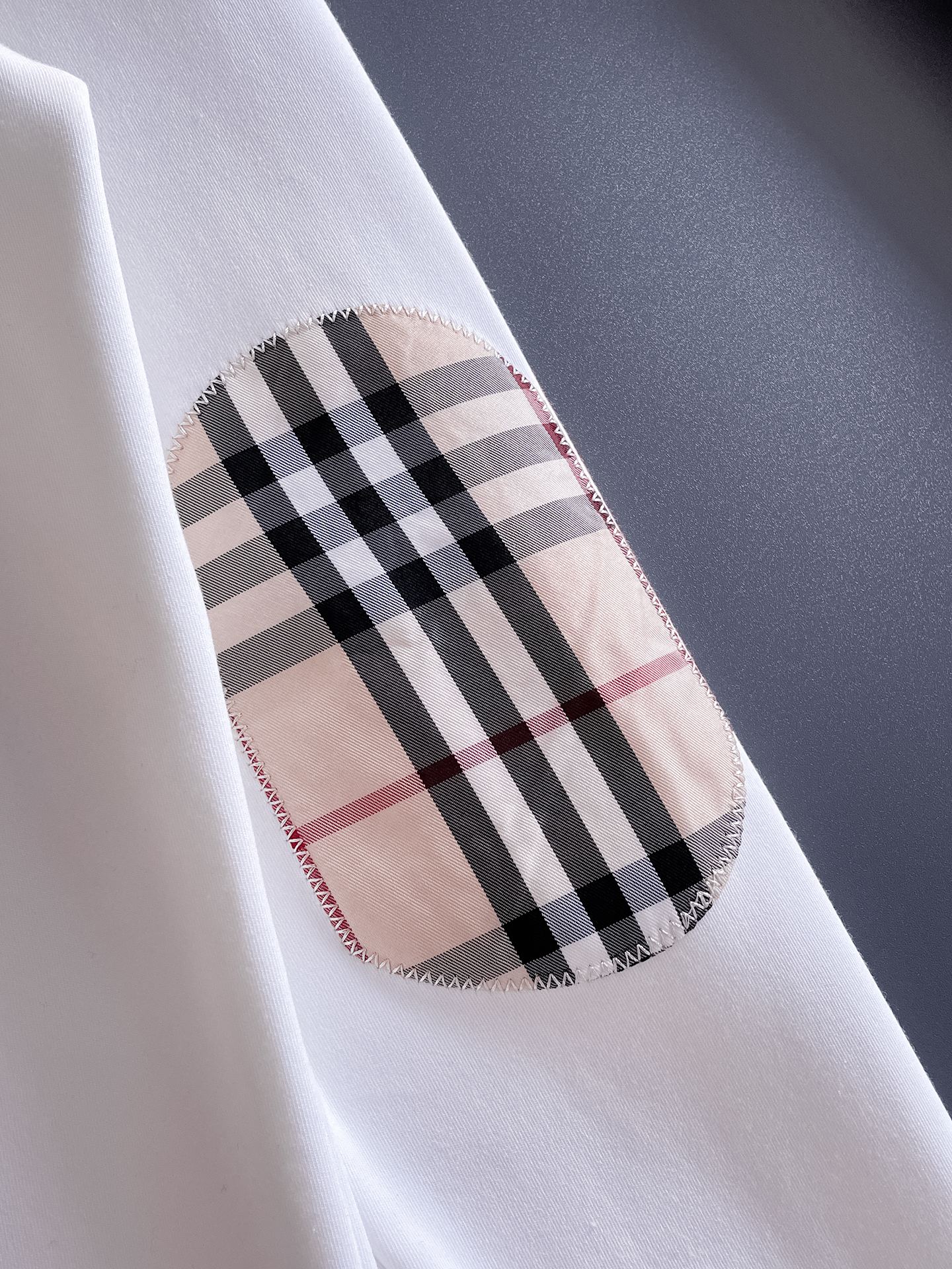博柏利 Burberry 高定典藏名品高定成衣时装外套连衣裙衬衫T恤 #E477587E 7