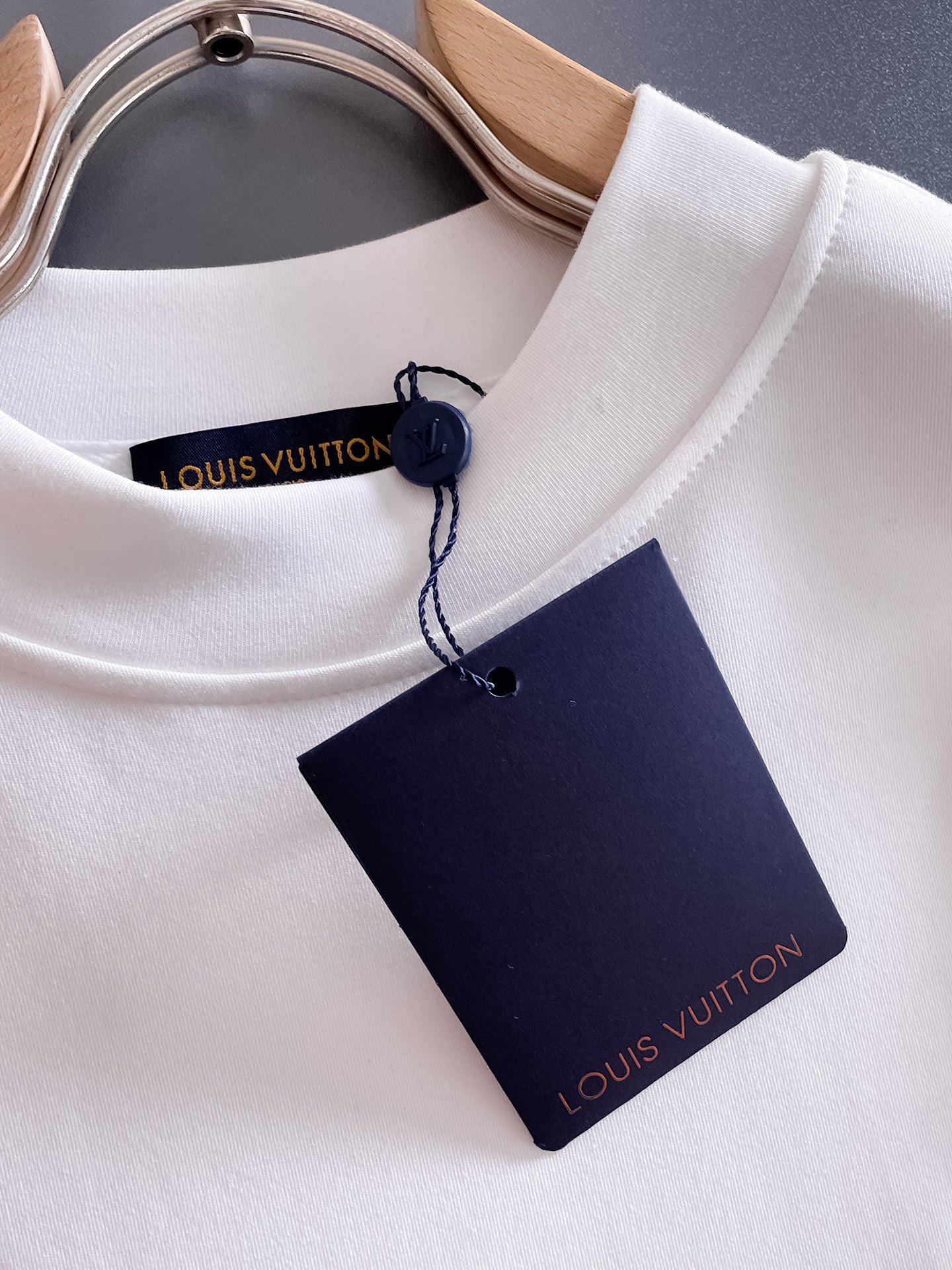路易威登 Louis Vuitton 高定典藏名品高定成衣时装外套连衣裙衬衫T恤 #30E30A49 3