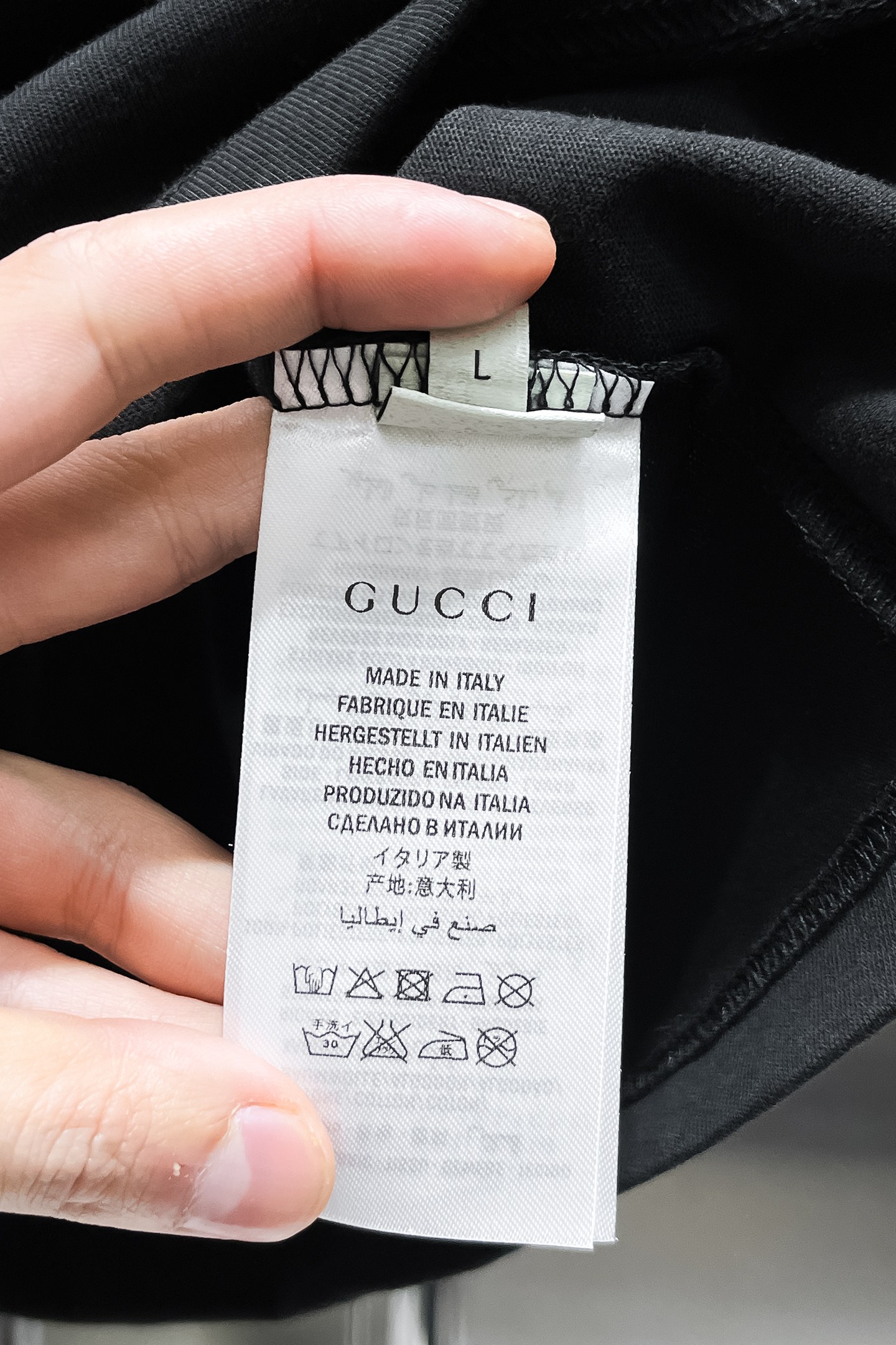   GUCCI古驰 新款短袖 日常出门闭眼搭定制丝光弹力棉面料短袖T恤 魅力在于创造了简约奢华感的时尚,