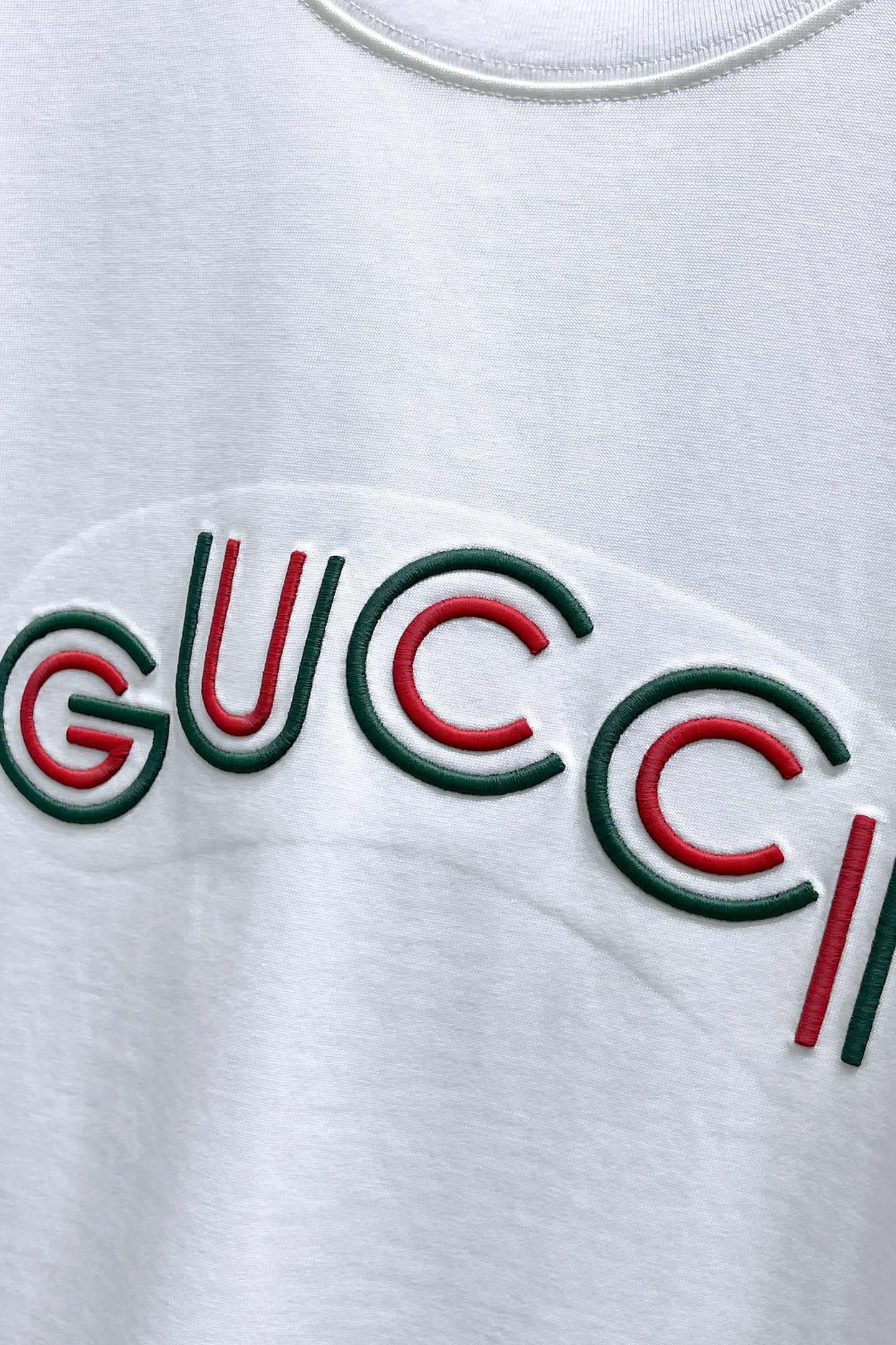   GUCCI古驰 新款短袖 日常出门闭眼搭定制丝光弹力棉面料短袖T恤 魅力在于创造了简约奢华感的时尚,