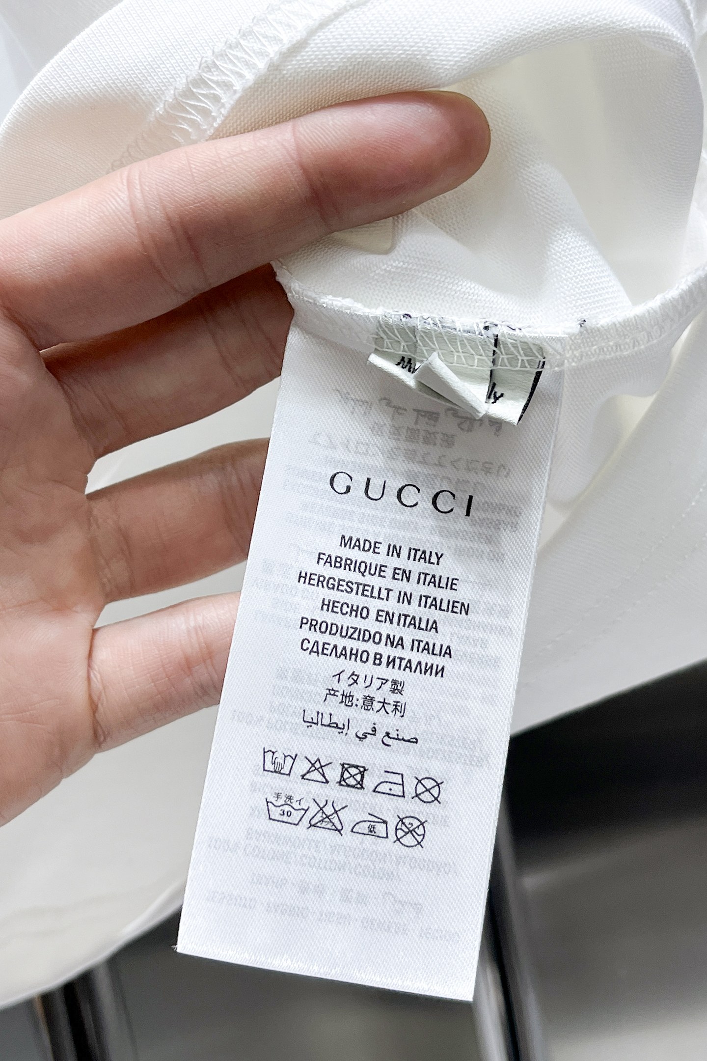   GUCCI古驰 新款短袖 日常出门闭眼搭定制丝光弹力棉面料短袖T恤 魅力在于创造了简约奢华感的时尚,