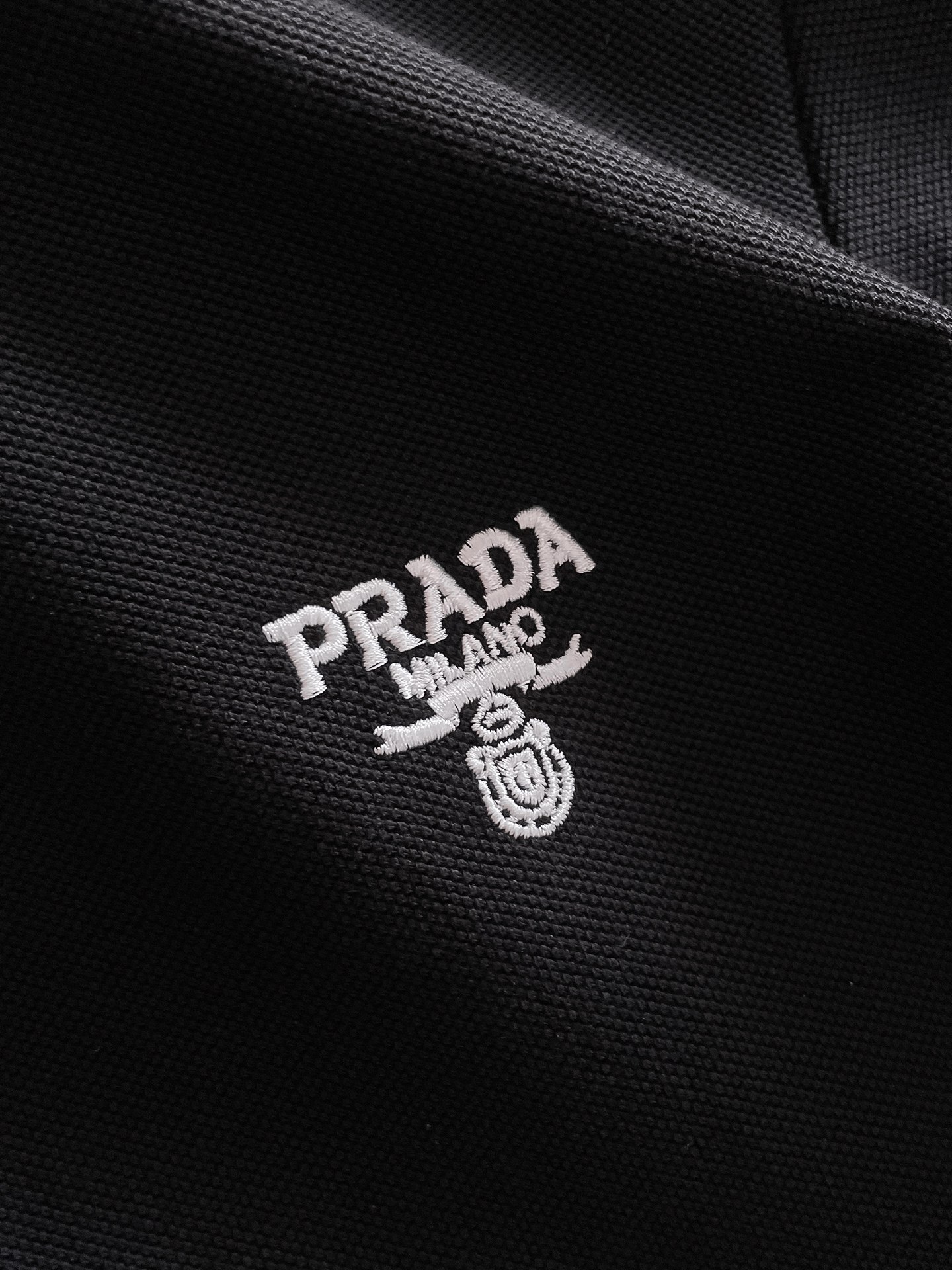 普拉达新款网眼珠地棉布翻领短Tee，男士经典标识刺绣商务休闲短袖Polo衫，客供面料进口100%密织珠地