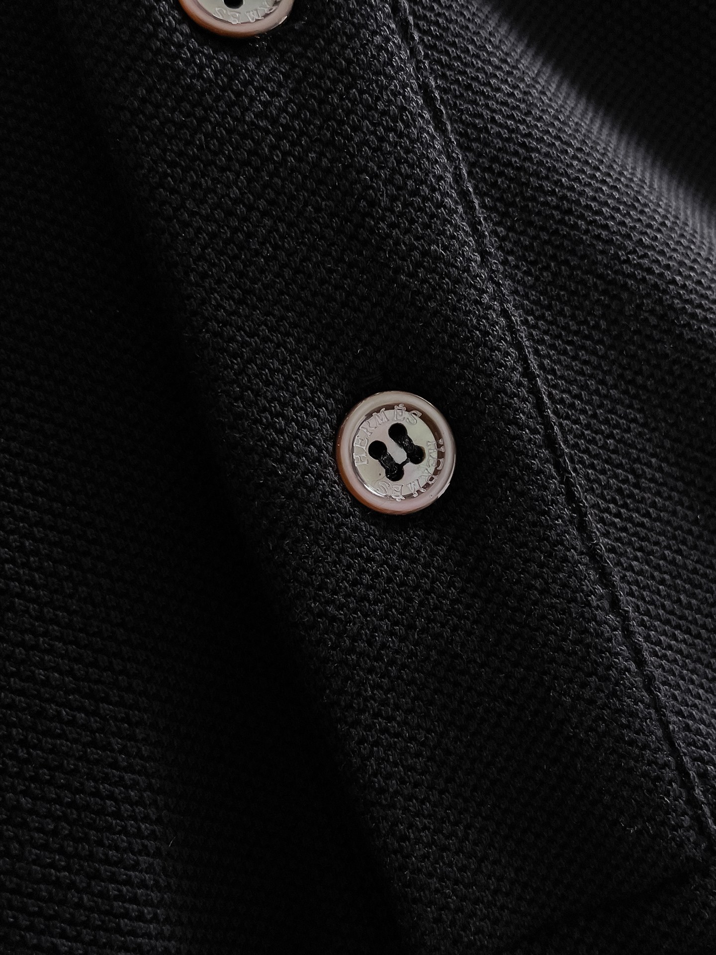 爱马仕新款网眼珠地棉布翻领短Tee，男士经典标识刺绣商务休闲短袖Polo衫，客供面料进口100%密织珠地