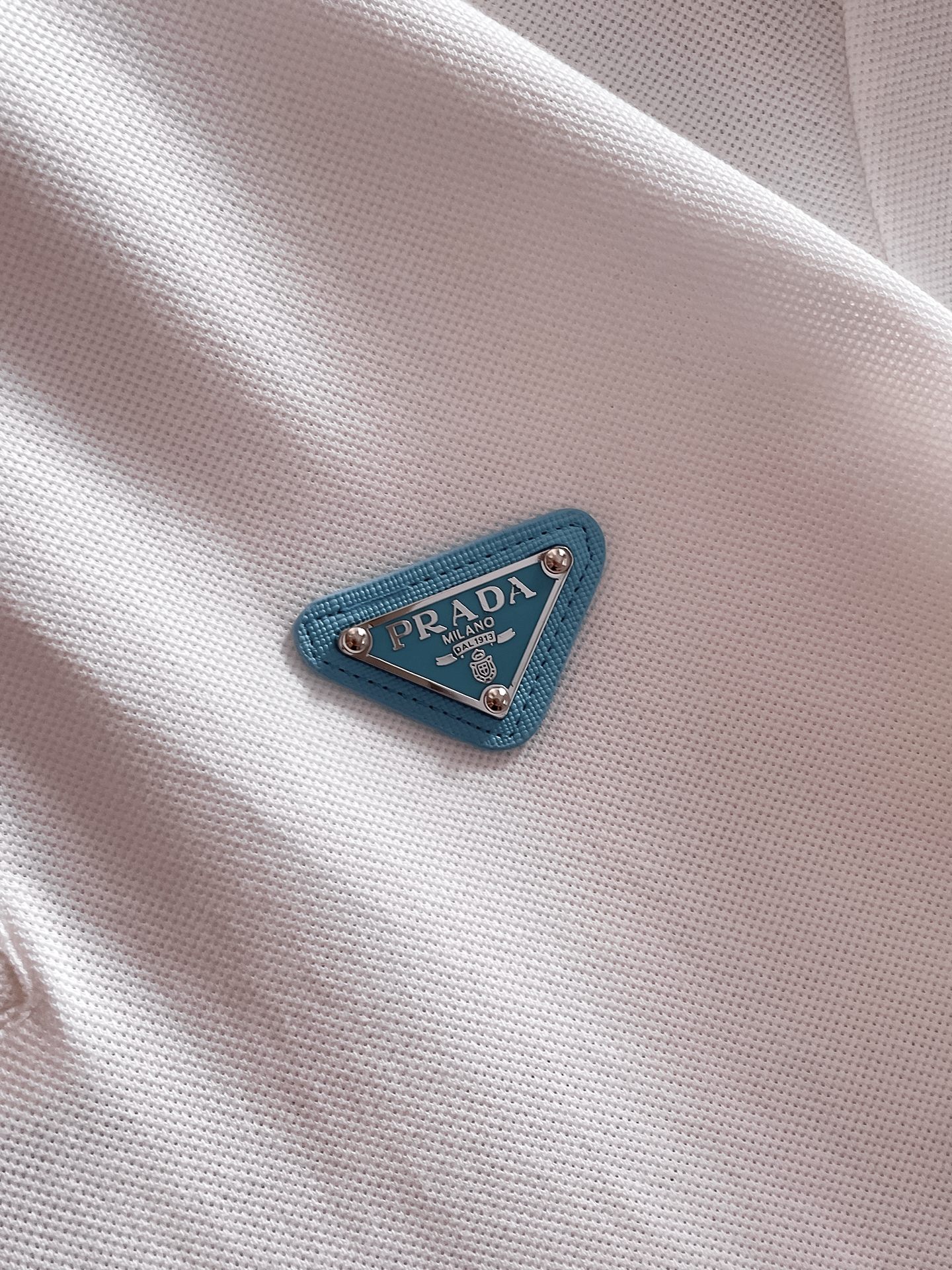 普拉达新款网眼珠地棉布翻领短Tee，男士经典标识刺绣商务休闲短袖Polo衫，客供面料进口100%密织珠地