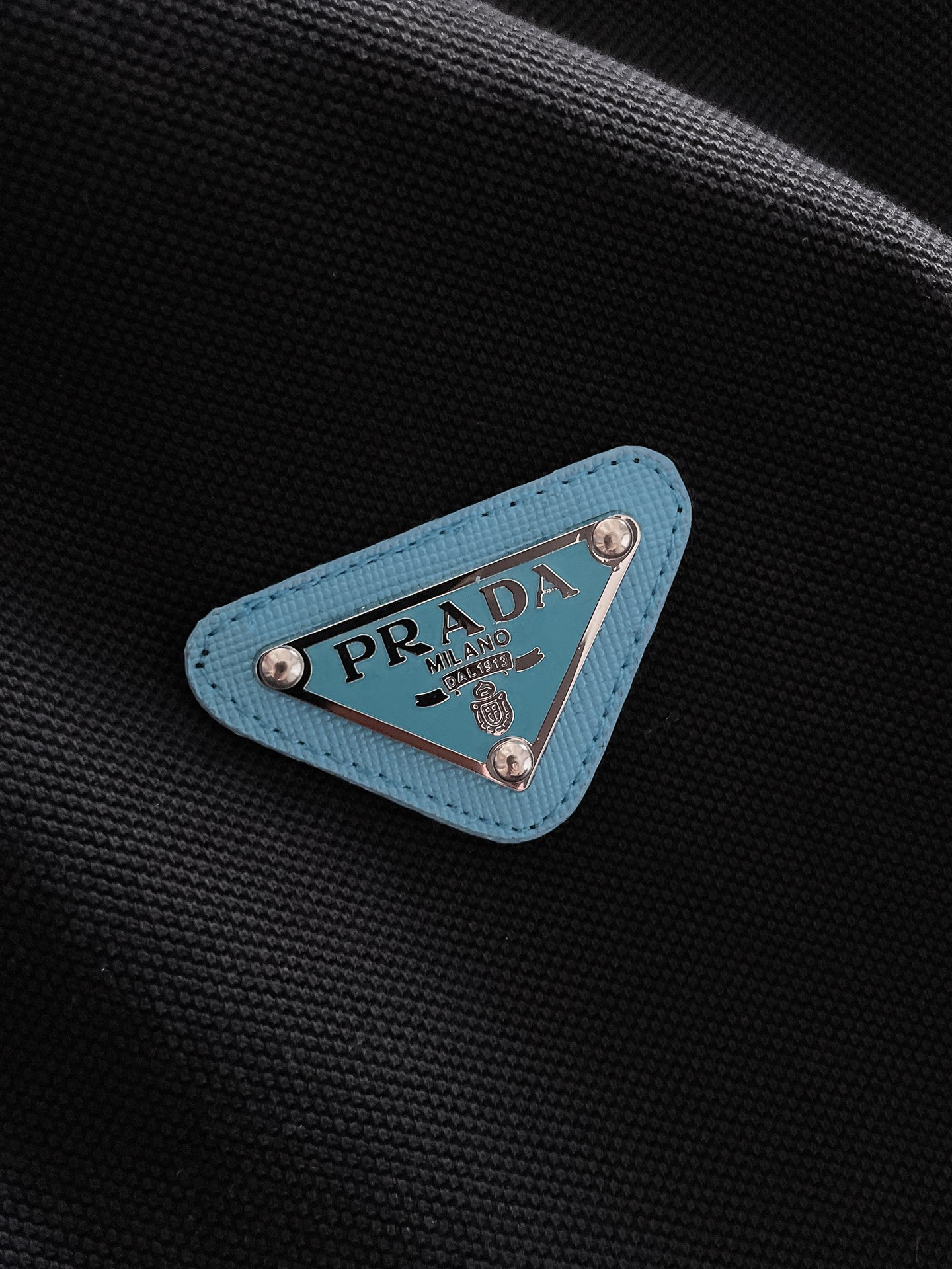 普拉达新款网眼珠地棉布翻领短Tee，男士经典标识刺绣商务休闲短袖Polo衫，客供面料进口100%密织珠地