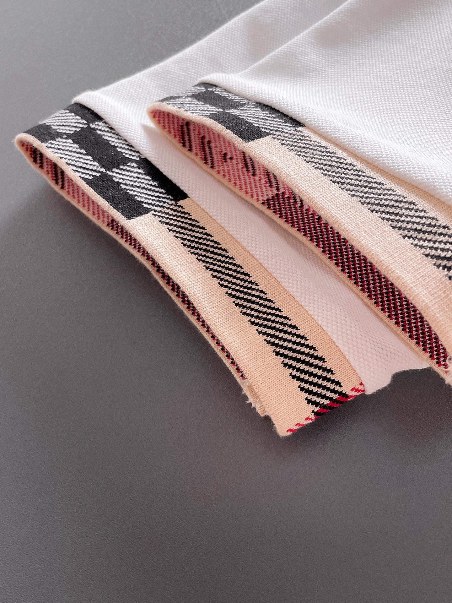 巴宝莉新款网眼珠地棉布翻领短Tee，男士经典标识刺绣商务休闲短袖Polo衫，客供面料进口100%密织珠地