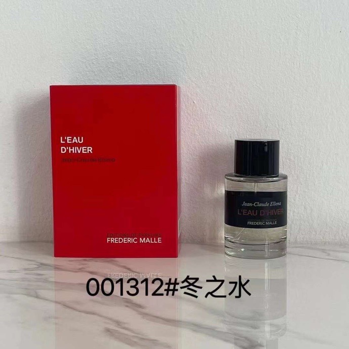 高端品质/95💰
法国德瑞克马尔香水100ml！味道：一轮玫瑰，紫丁香，贵妇肖像，浓缩苦橙，醉人晚香玉，冬之水，狂野麝香，法国情人，夜色玫瑰，非凡香根草，天堂可待，绿野之境，不羁香根，革调玫瑰！