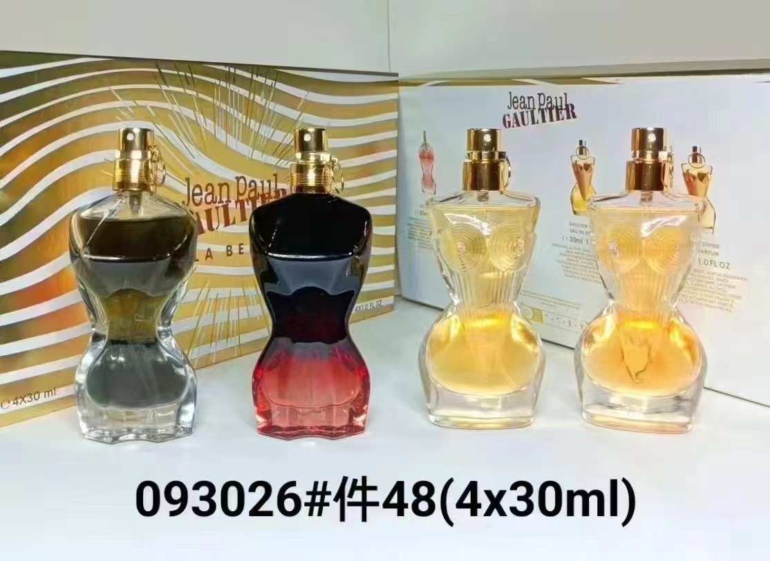 75! Set de muestra de 4 piezas de Gaultier Classique Eau de Parfum 4*30ml