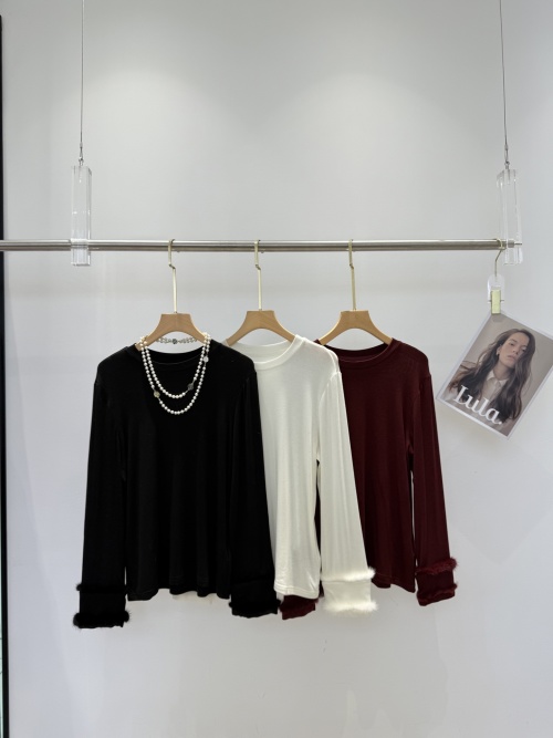 Wool-Tencel Blend Long Sleeve Top with Fur Cuff Detail - Elegant & Cozy 1 Wool-Tencel Blend Long Sleeve Top with Fur Cuff Detail - Elegant & Cozy