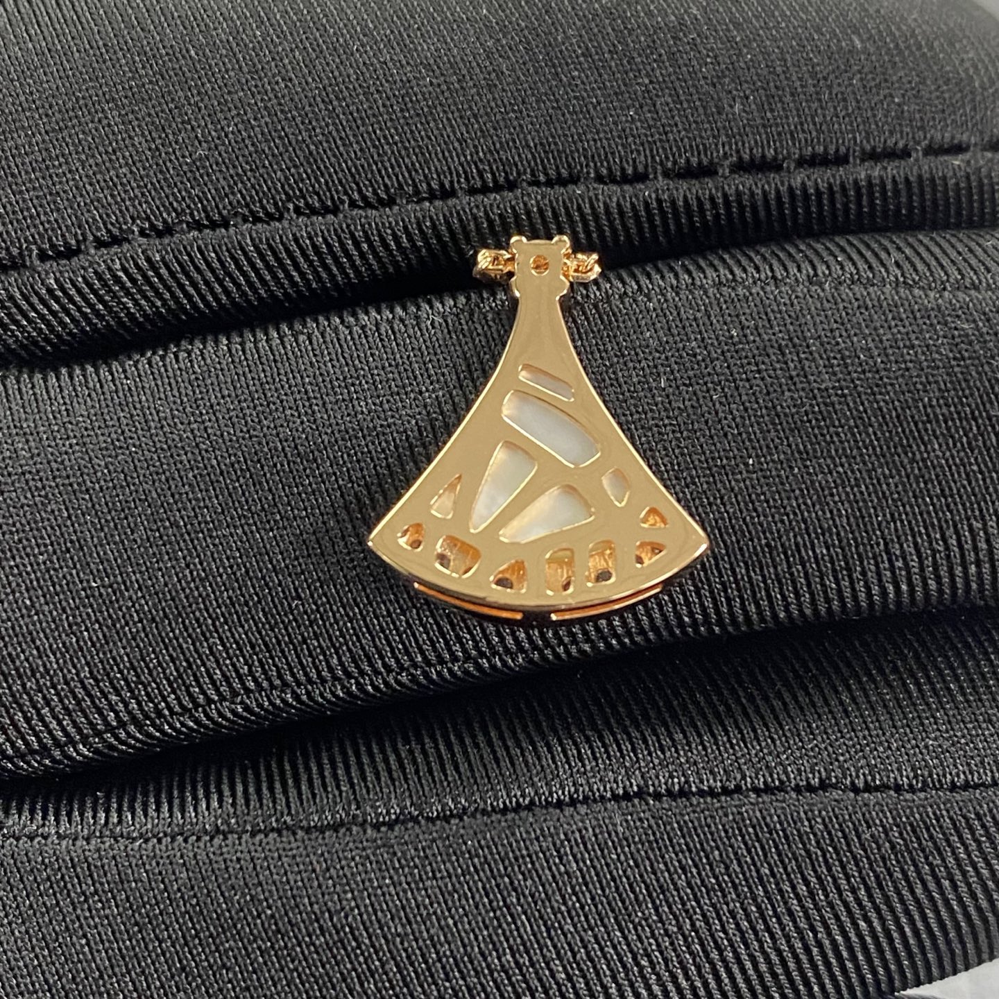 Bvlgari Haute Joaillerie Fine Jewelry Earrings Necklace Ring 4