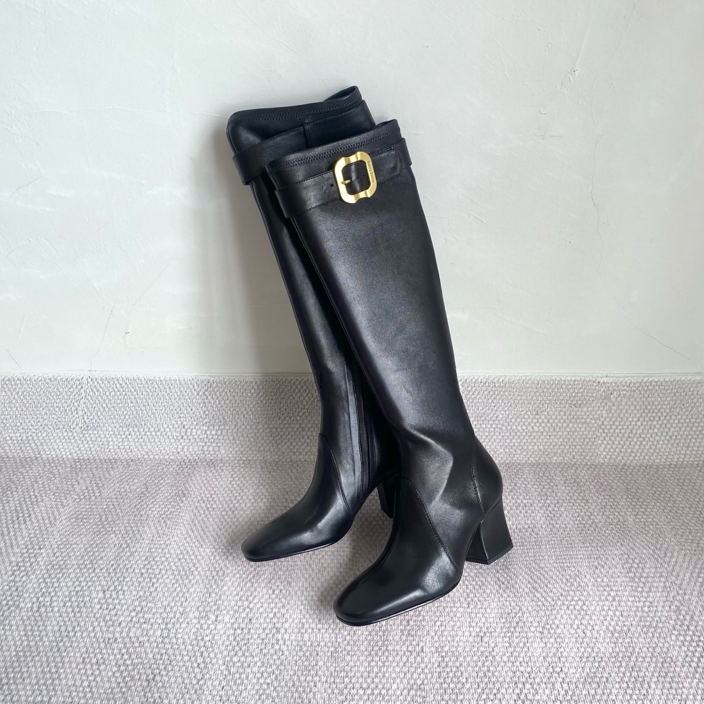 高版本出厂 MiuMiu*缪缪/F026 2025ss秋冬走秀新款高跟过膝长靴弹力靴走秀款出现在各大时装