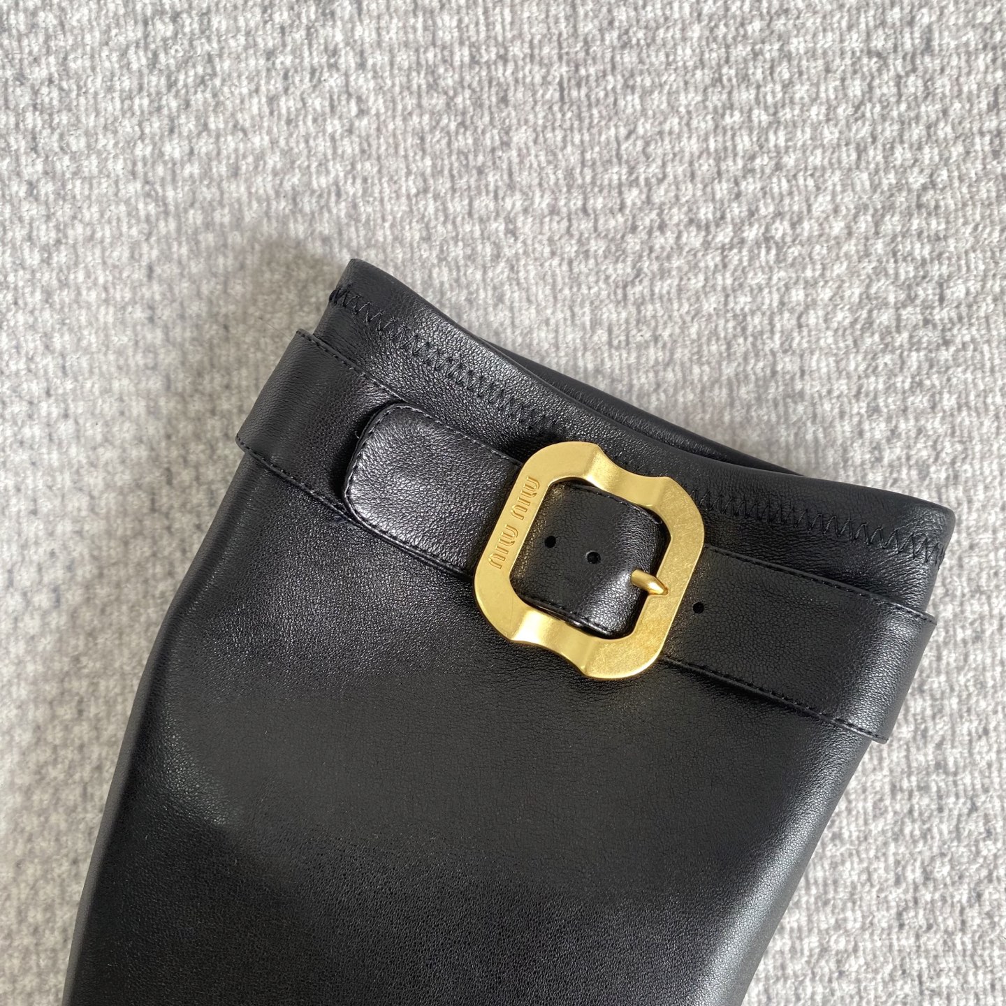 高版本出厂 MiuMiu*缪缪/F026 2025ss秋冬走秀新款高跟过膝长靴弹力靴走秀款出现在各大时装