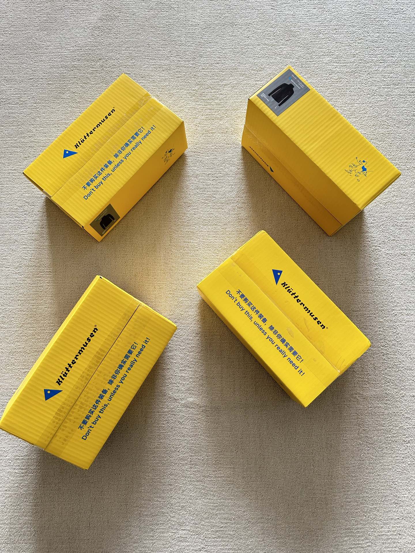 Klattermusen Men's Hooded Pullover: Lightweight, Quick-Dry Mid-Layer Top