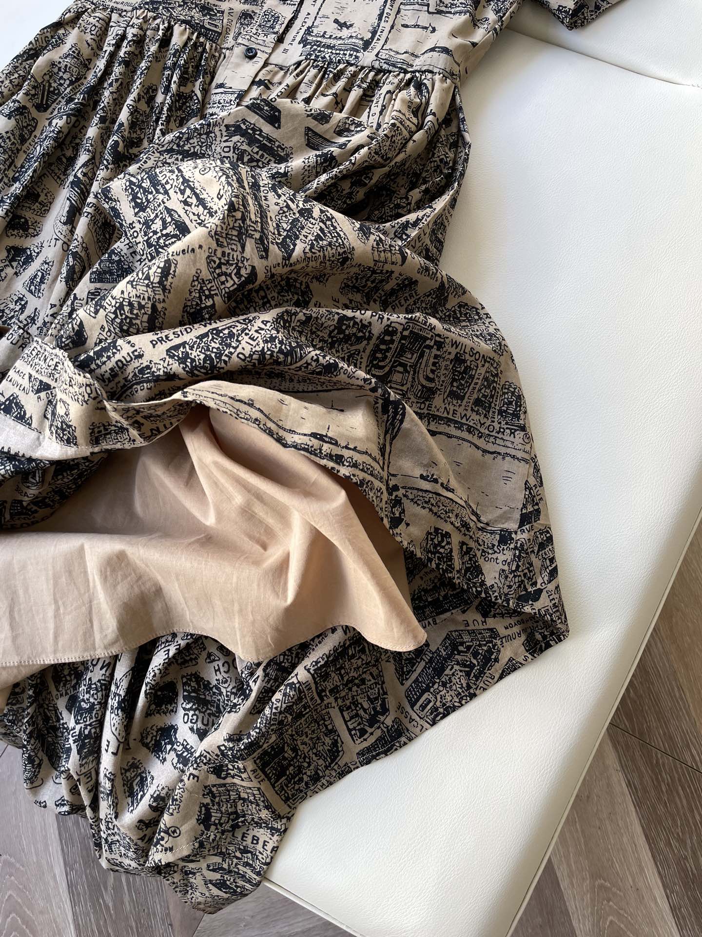 Stylish Parisian Dress Set with CD: Fashionable, Elegant, and Timeless Appeal - 图片 5