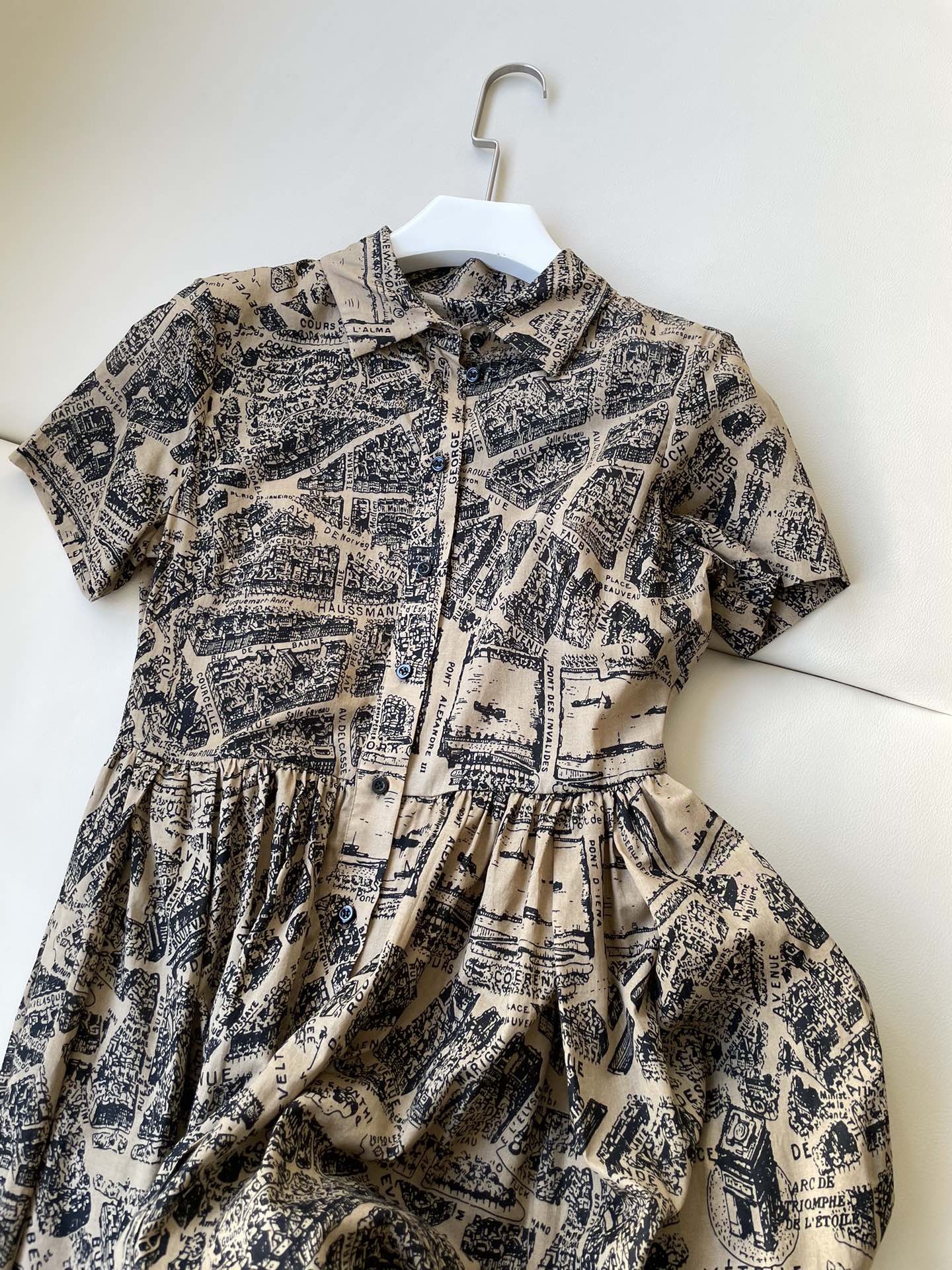 Stylish Parisian Dress Set with CD: Fashionable, Elegant, and Timeless Appeal - 图片 2