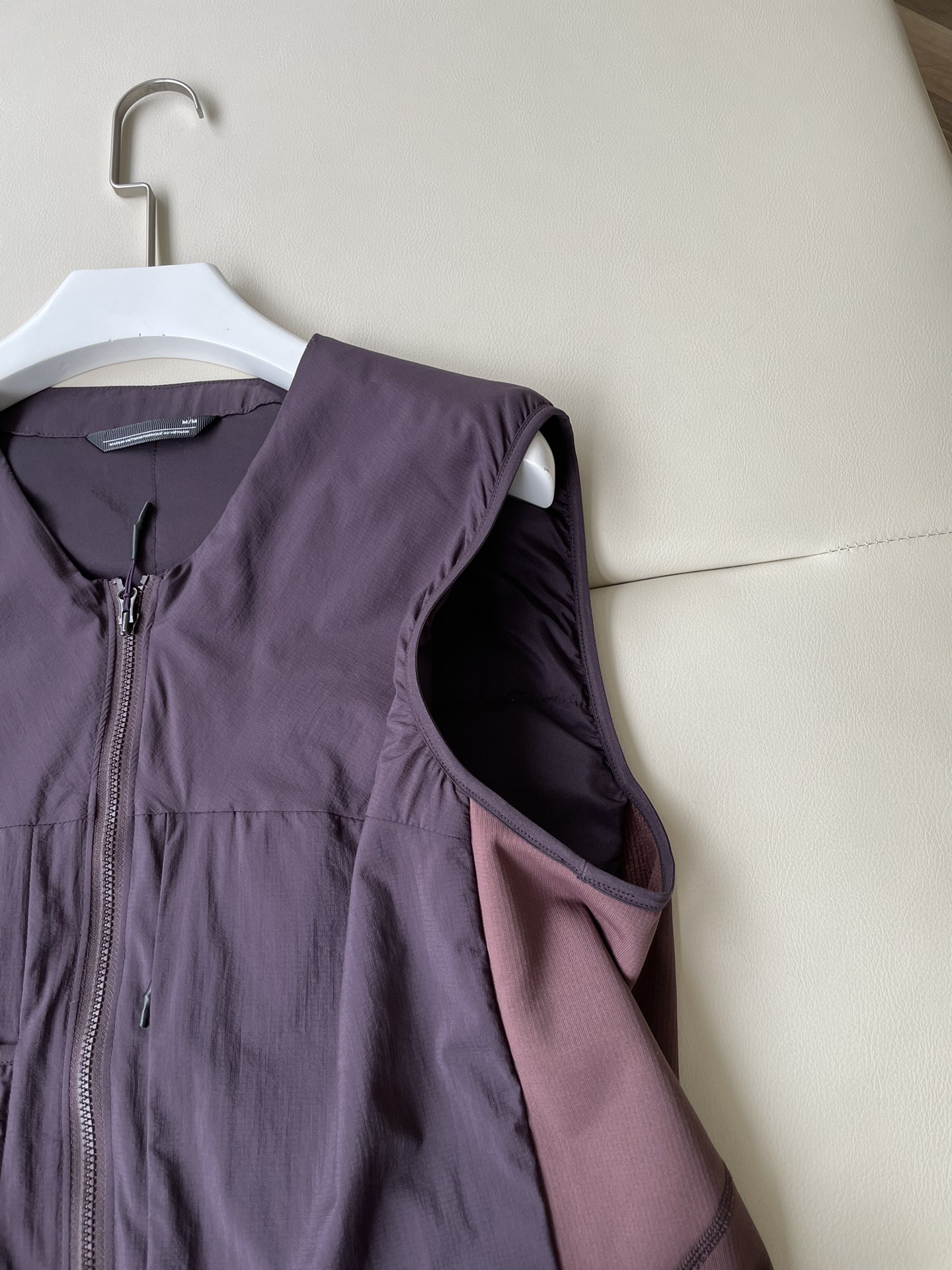 Arcteryx Chexa Mixed Cotton Vest with CoreloftTM Heating for Outdoor Performance - 图片 5