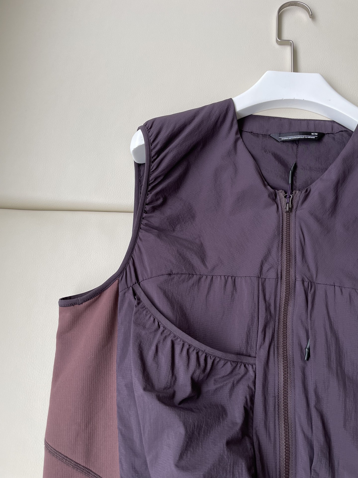 Arcteryx Chexa Mixed Cotton Vest with CoreloftTM Heating for Outdoor Performance - 图片 3