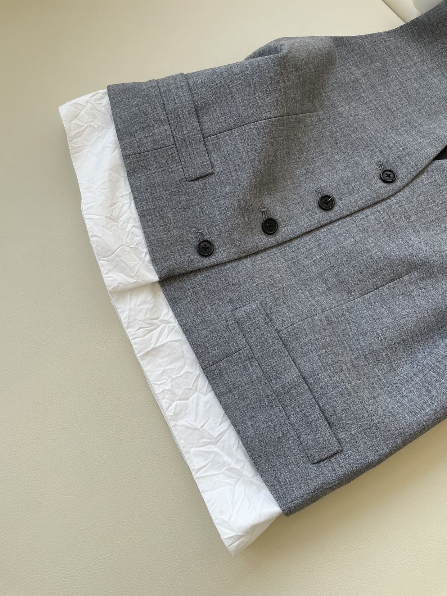 P1219, one-size-fits-all female suit, packaged with the graft vests. Size: SML - 图片 4