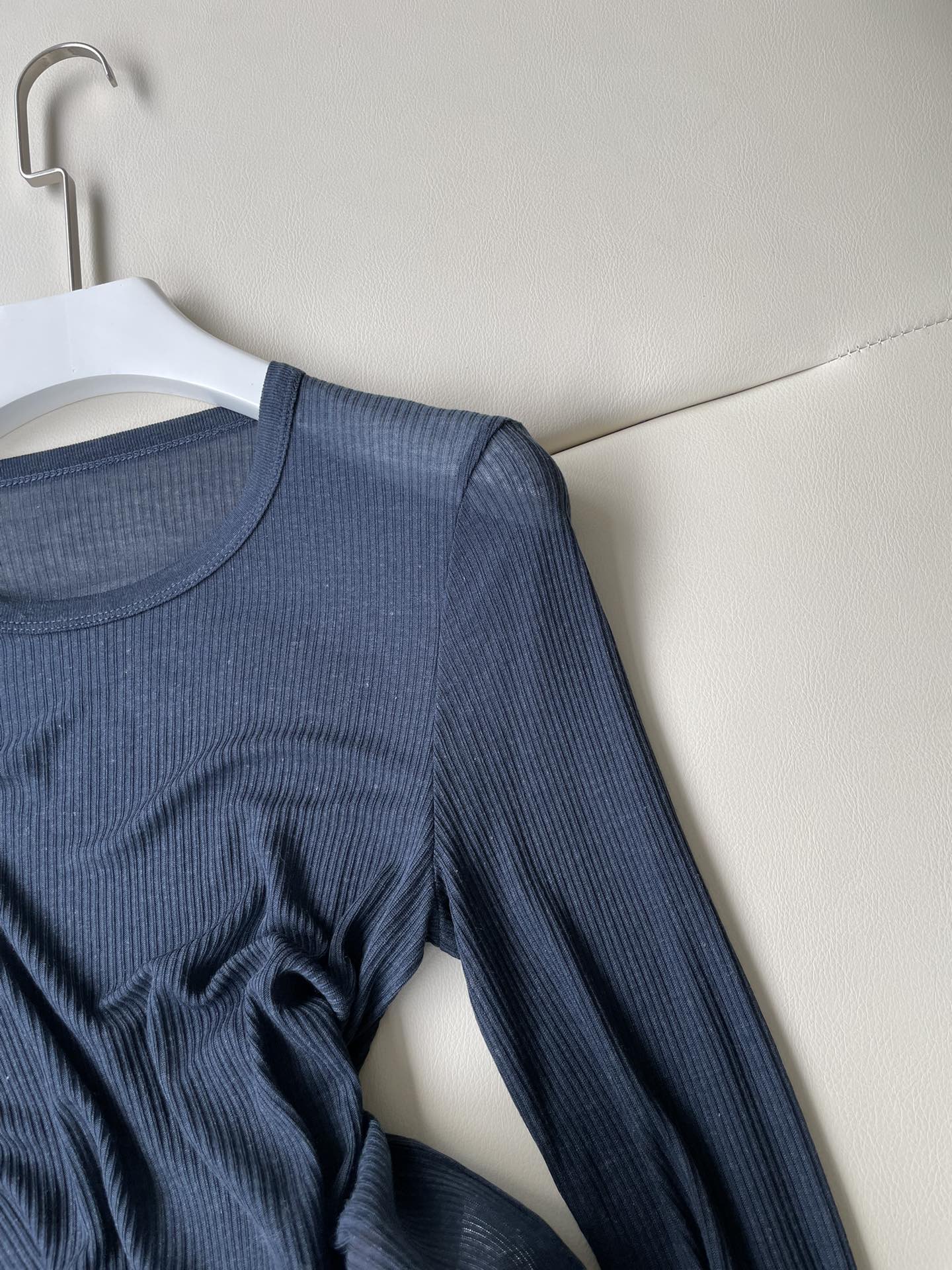 Eco-friendly Bamboo and Silk Blend Female Suit for Morning Wear - 图片 5