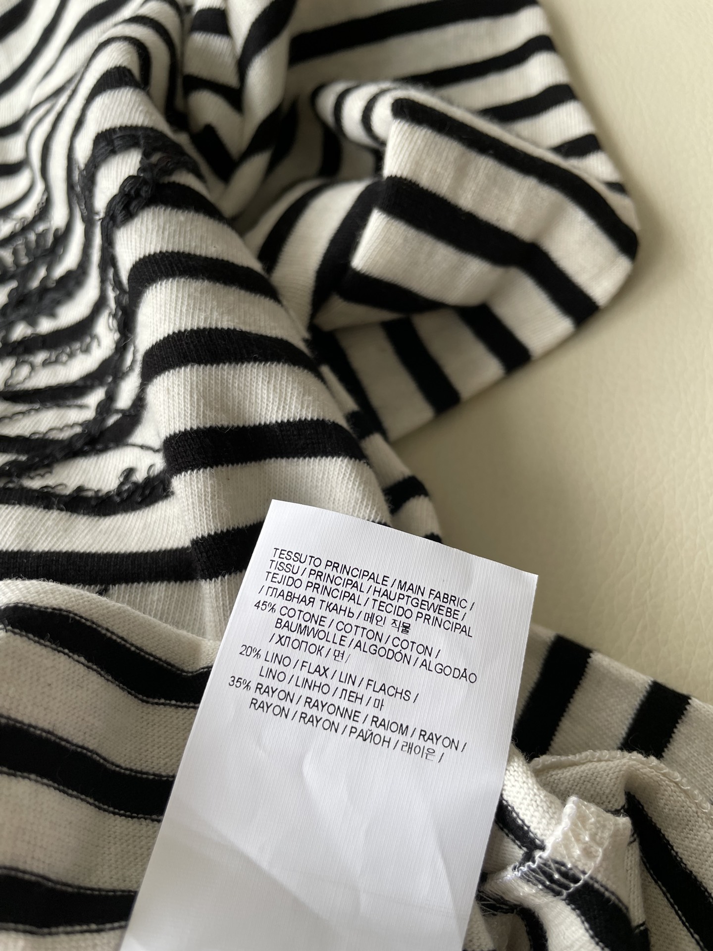 Ms. GOLDENGOOSE Striped Long Sleeve T-Shirt with Unique Details and Fabric Blend - 图片 7