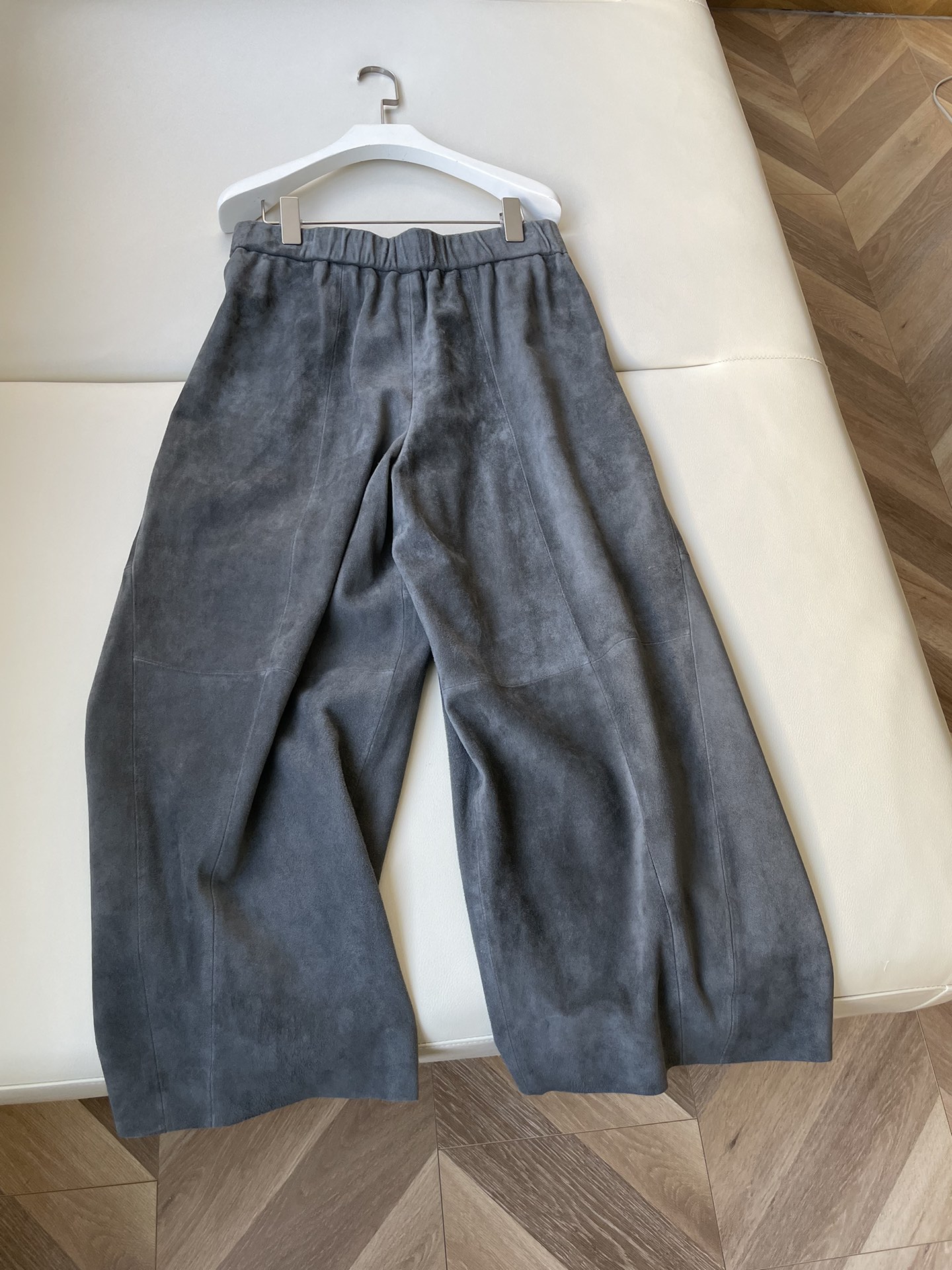 GilSander Sheephead Antifluorinated Leather Suit with Broad-Legged Pants - 图片 8