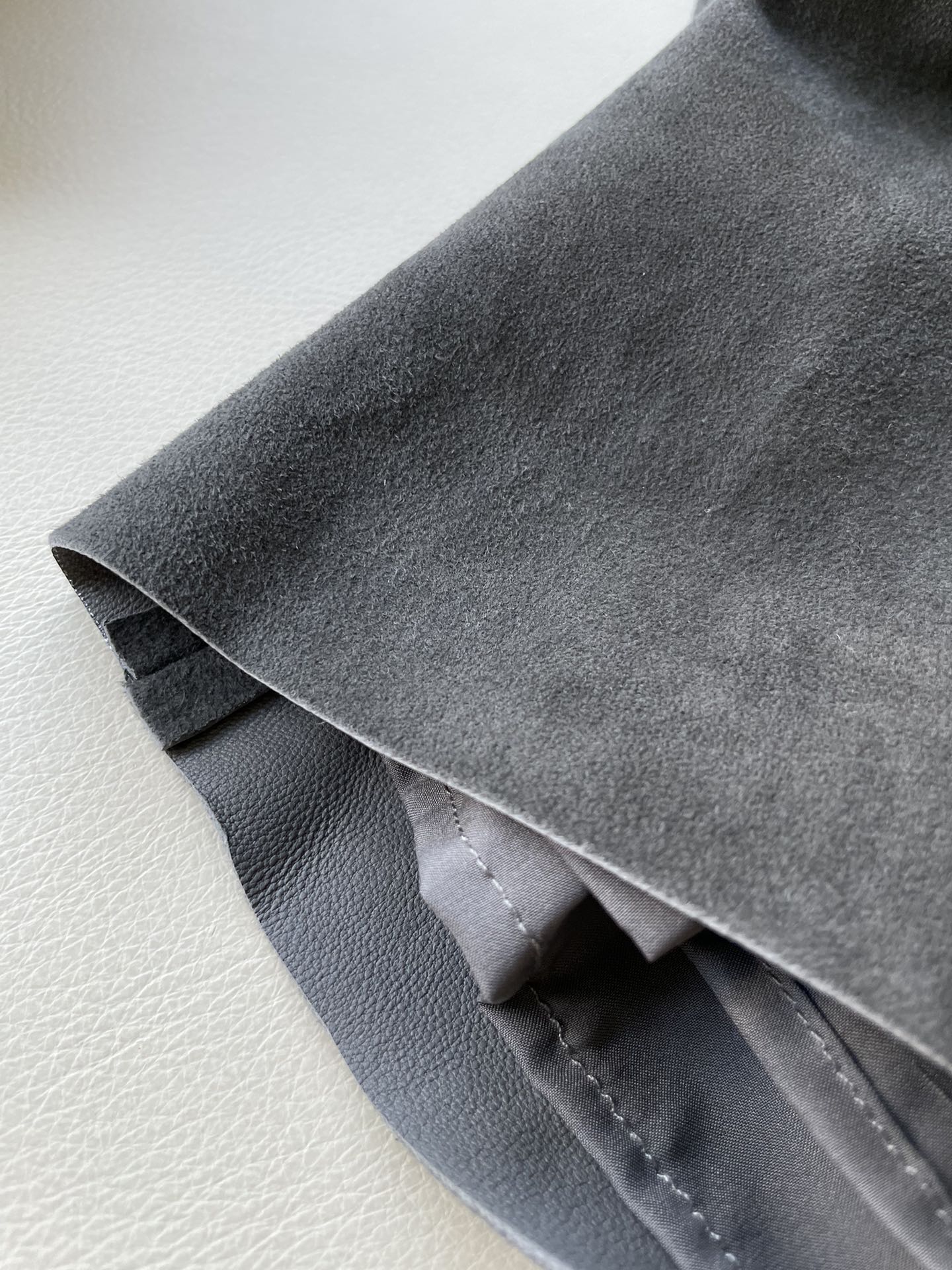 GilSander Sheephead Antifluorinated Leather Suit with Broad-Legged Pants - 图片 7