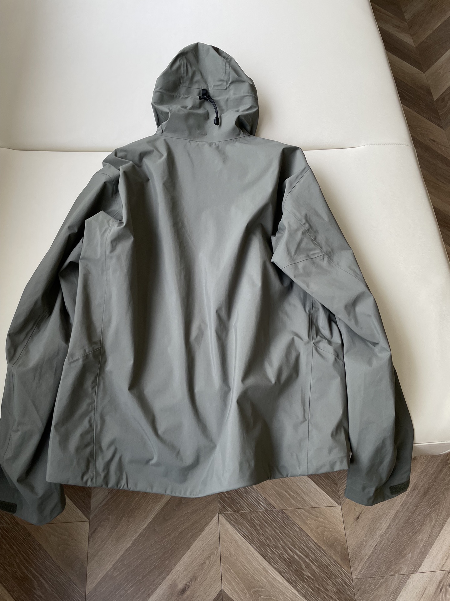 Arcteryx Beta Jacket: Functional Gore-Tex Shell for Women, Waterproof and Air-Proof, Sizes S-XXL - 图片 8
