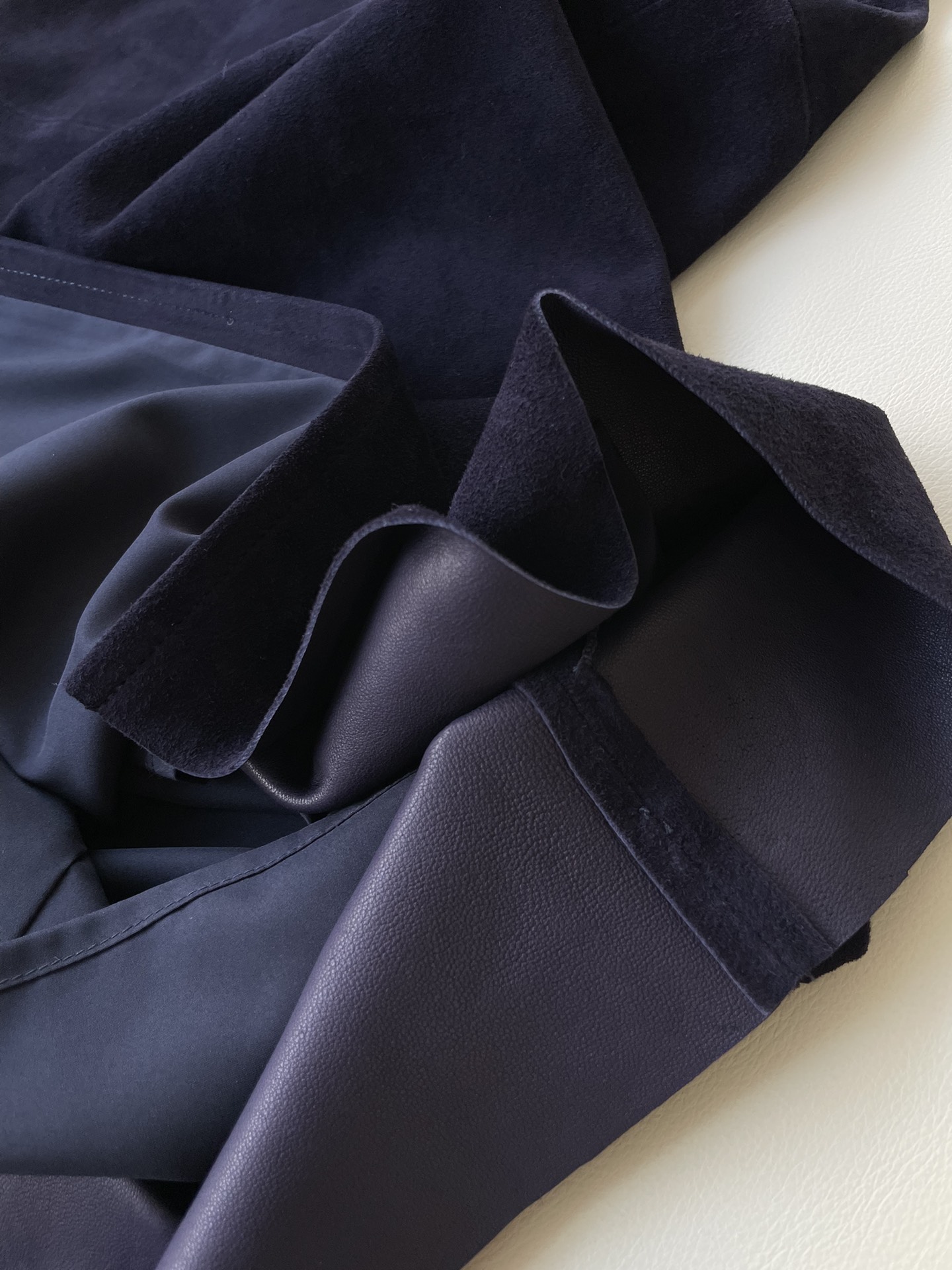 Luxurious Sheep-Head Velvet Suit: Elegant, Soft, and Functional for Autumn/Winter Season - 图片 5