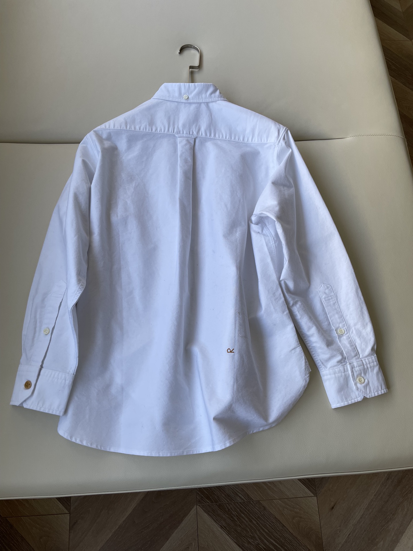 Modern Supima Aloha Shirt: Comfortable and Durable Female Suit with Sea Horse Print - 图片 8